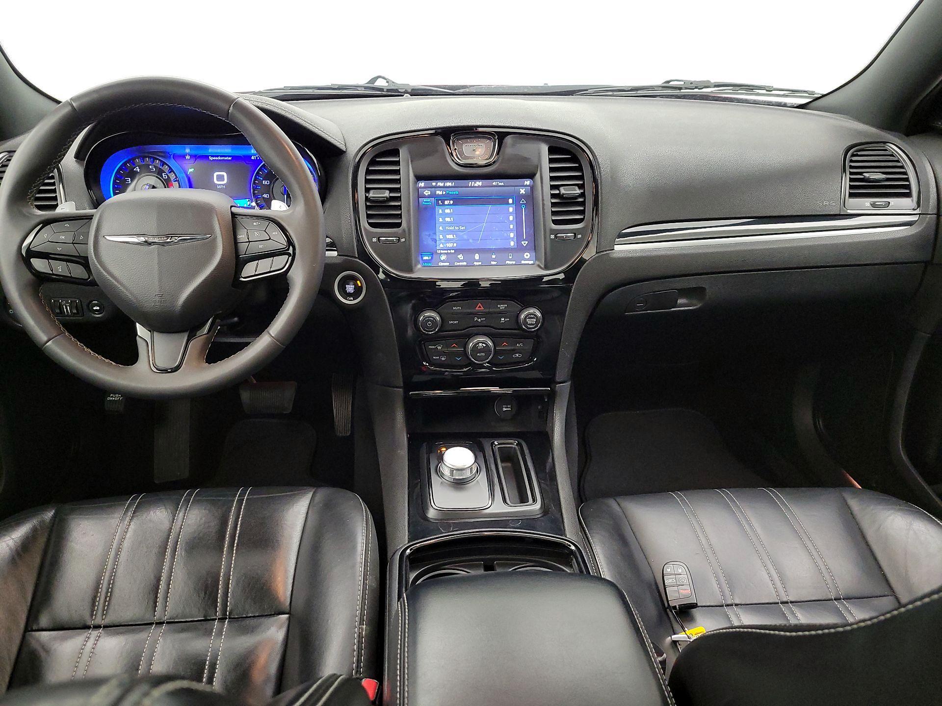 Thumbnail: 2023 Chrysler 300 - 9