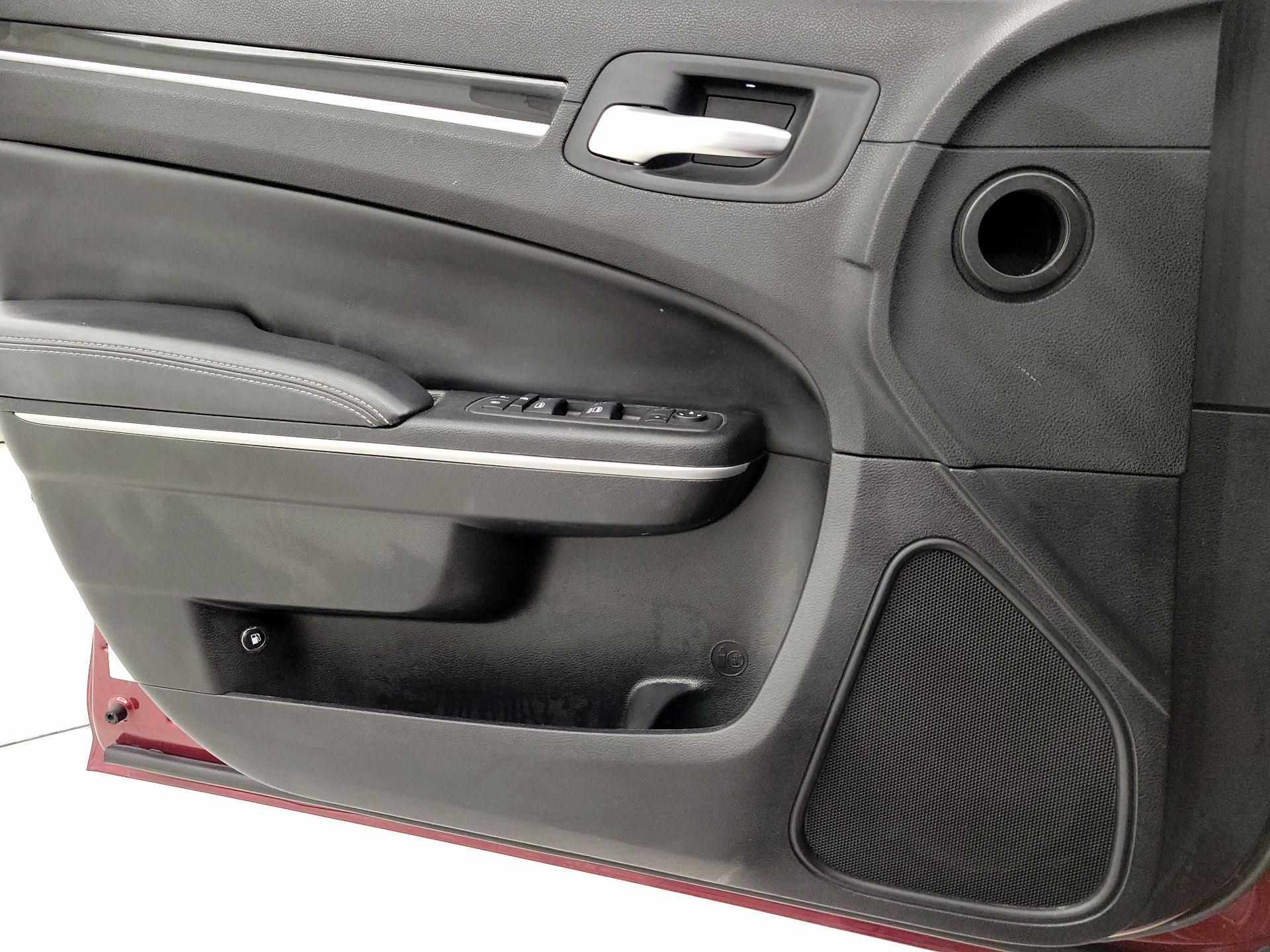 Thumbnail: 2023 Chrysler 300 - 12