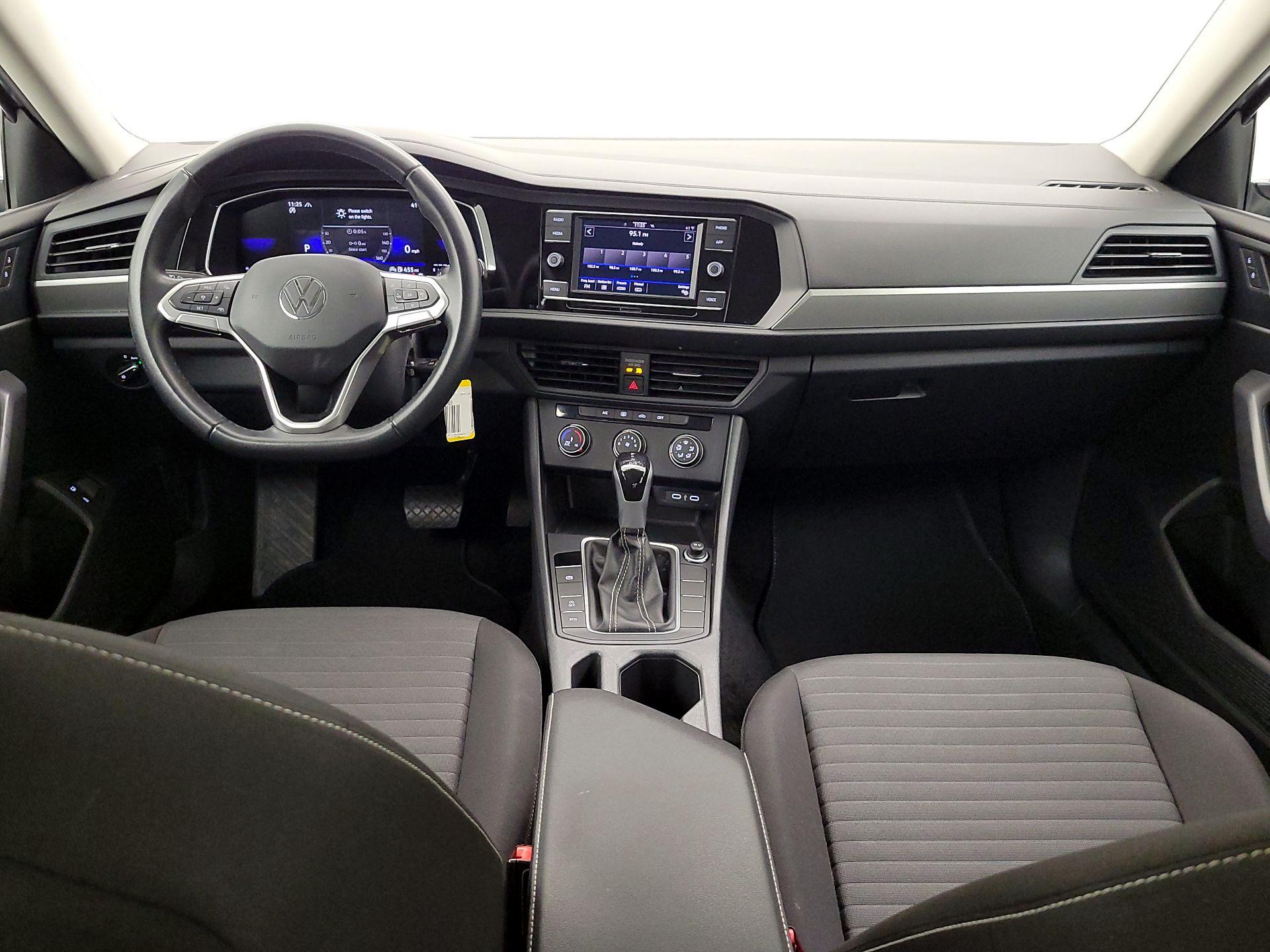 Thumbnail: 2024 Volkswagen Jetta - 9