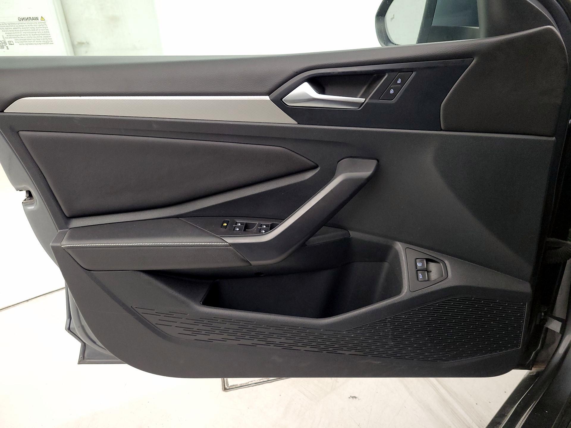 Thumbnail: 2024 Volkswagen Jetta - 12