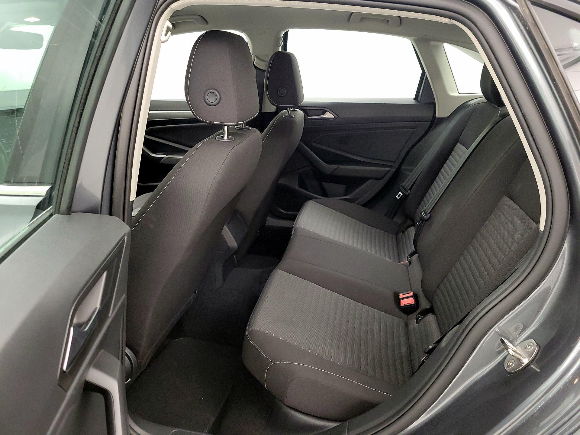 Thumbnail: 2024 Volkswagen Jetta - 19