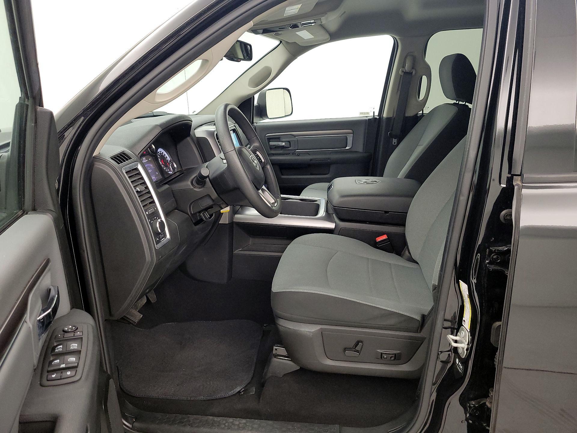 Thumbnail: 2023 RAM 1500 Classic - 11