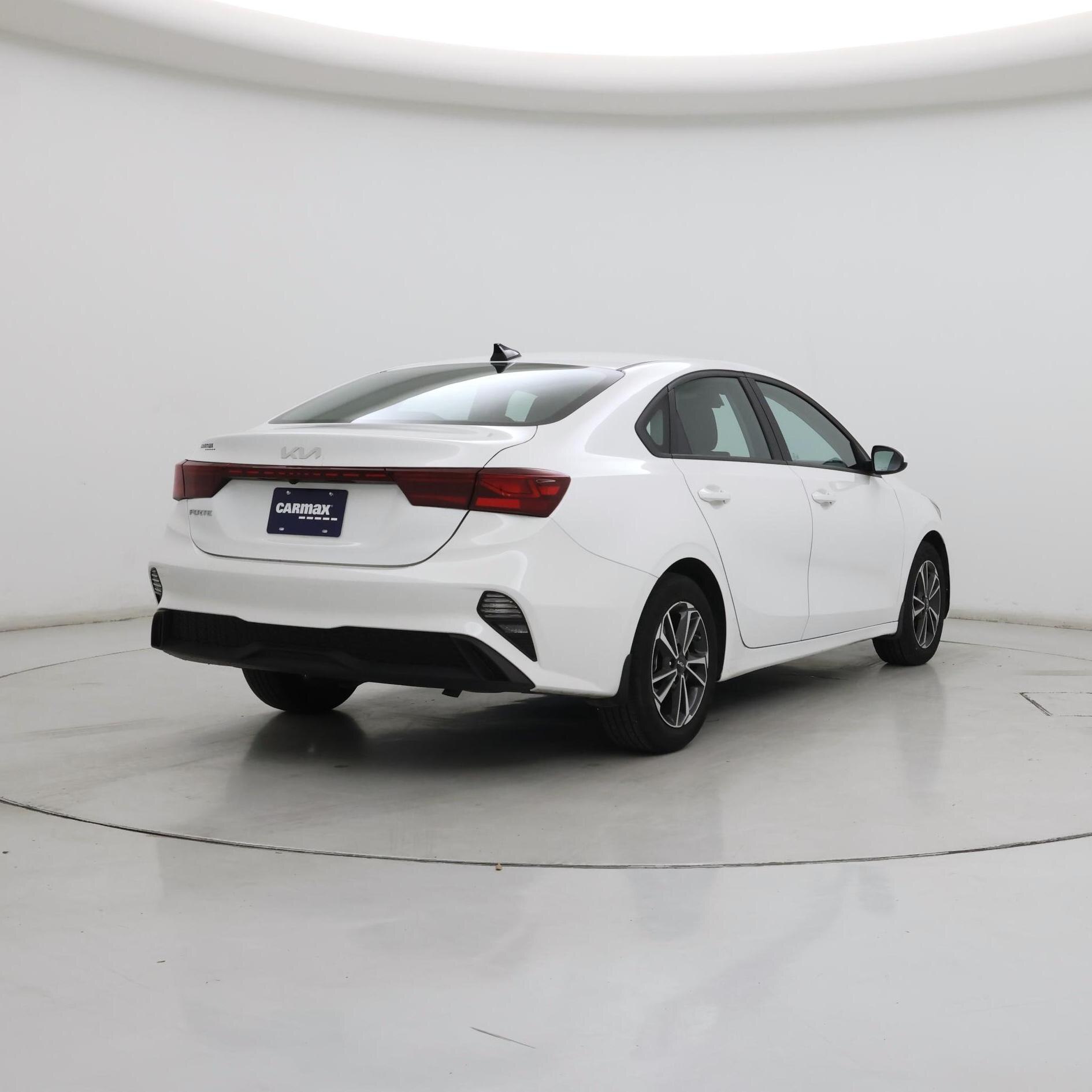 Thumbnail: 2024 Kia Forte - 8