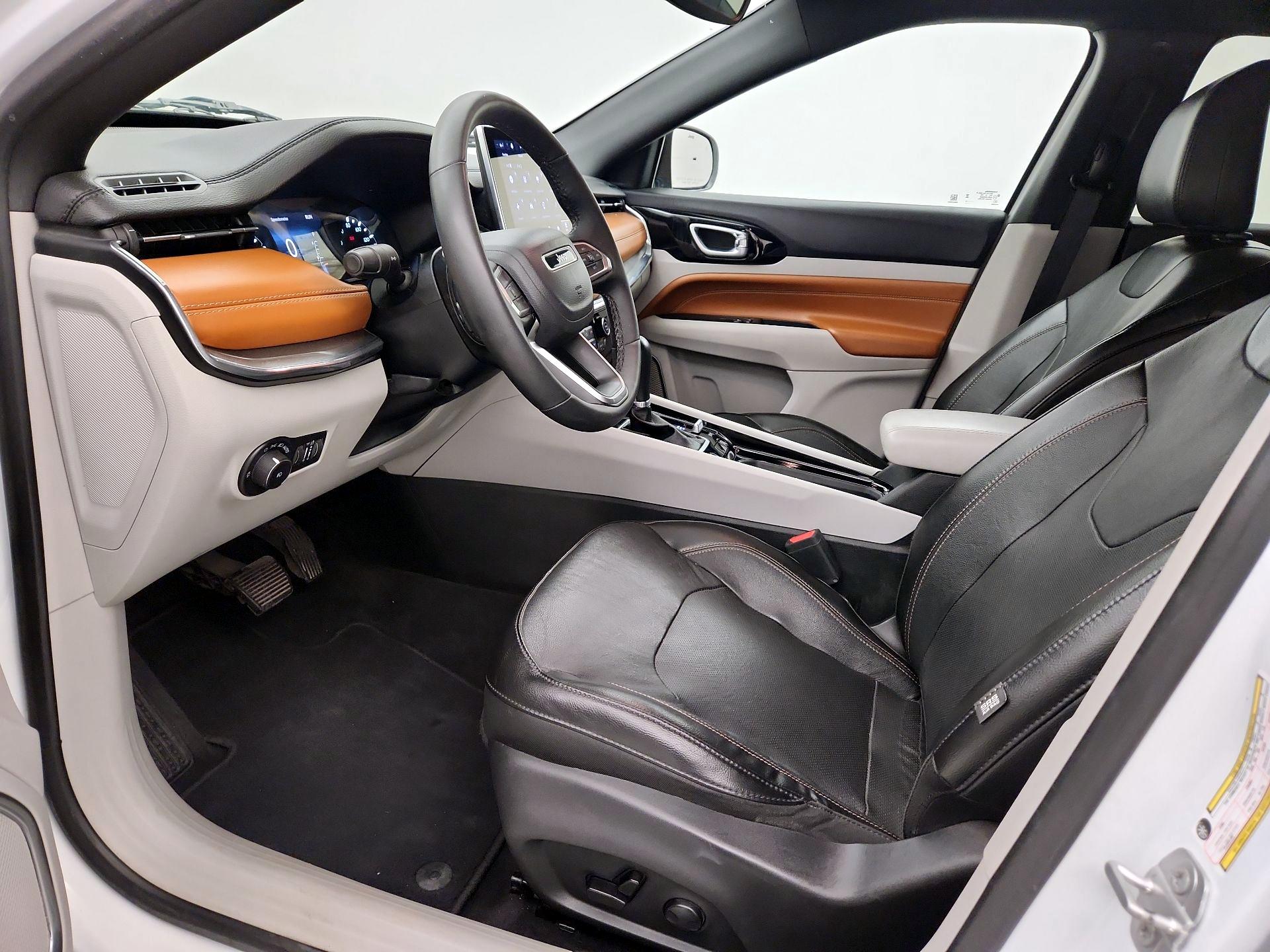 Thumbnail: 2023 Jeep Compass - 11