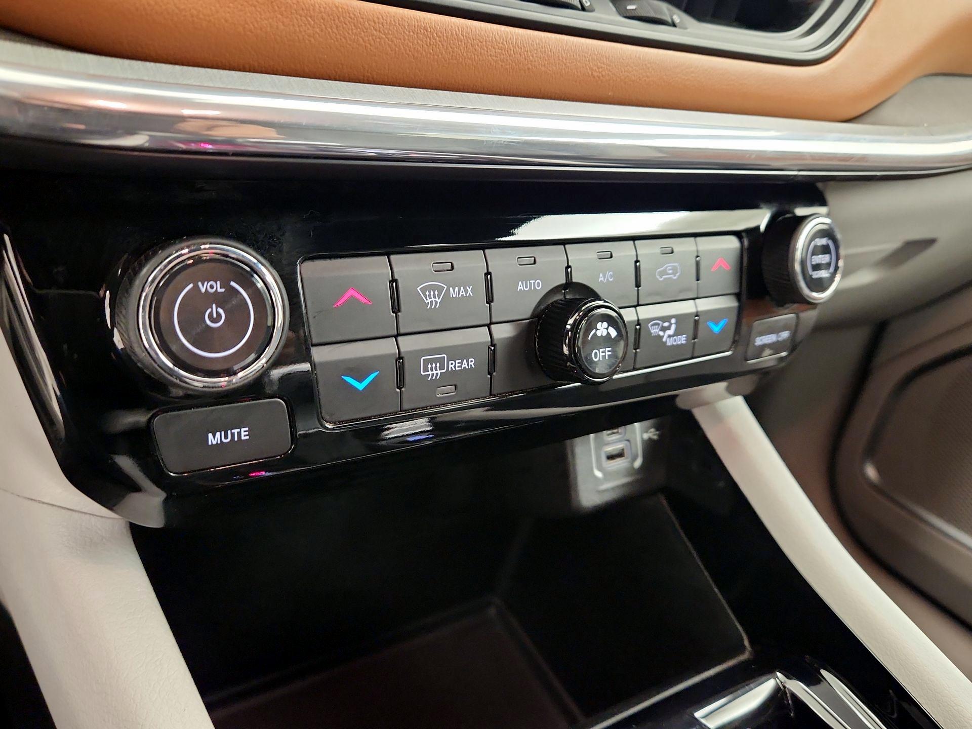 Thumbnail: 2023 Jeep Compass - 16