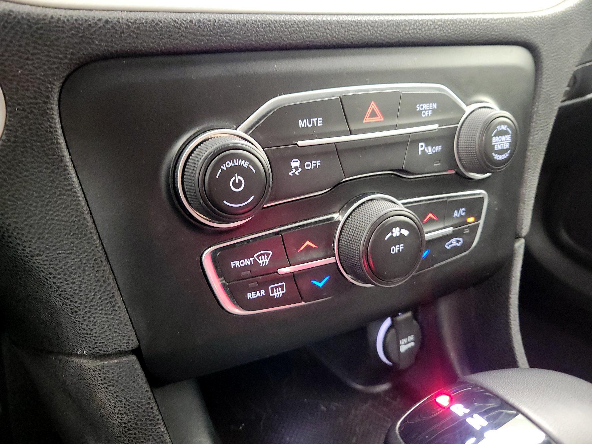 Thumbnail: 2022 Dodge Charger - 16