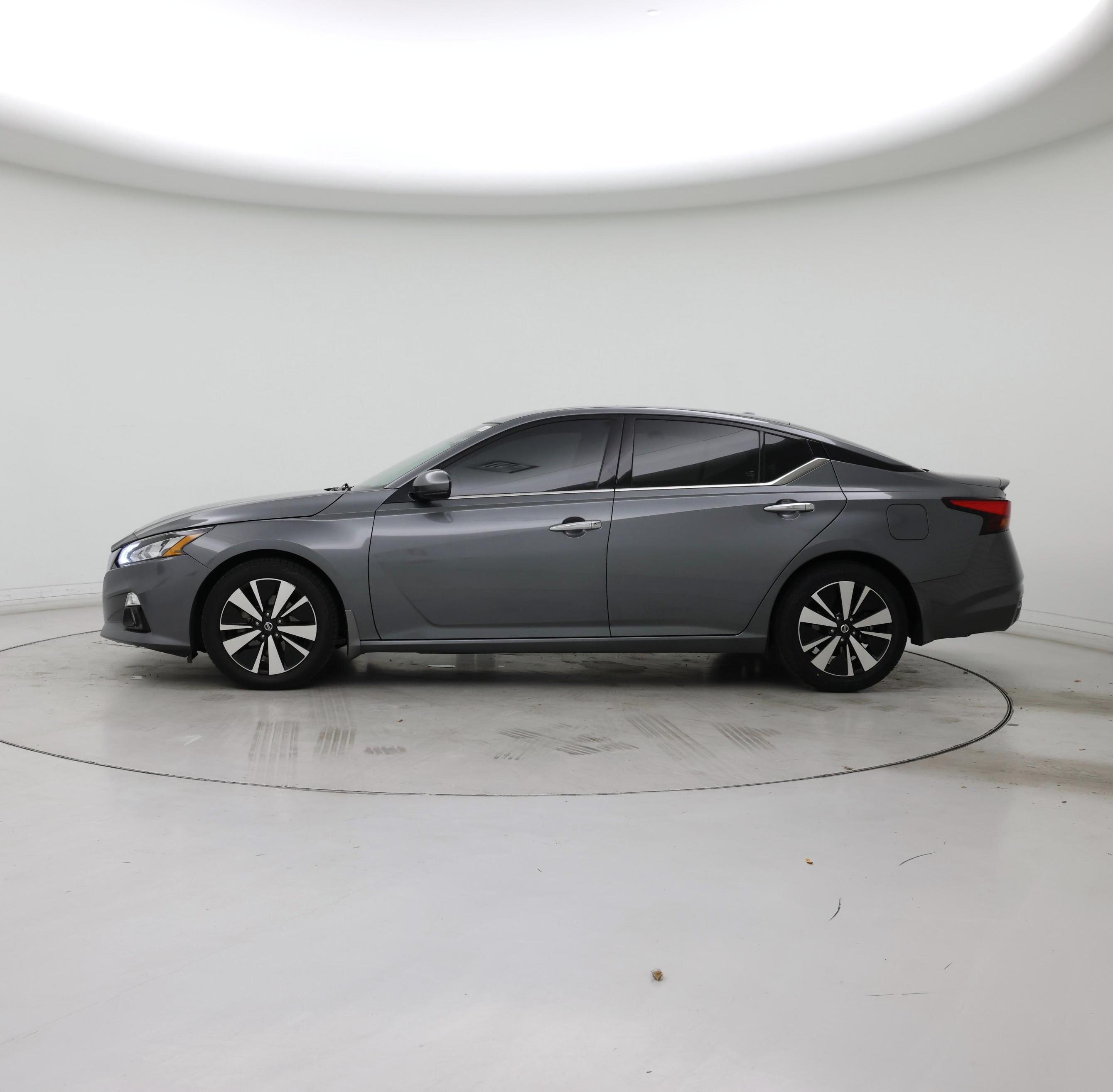 Thumbnail: 2019 Nissan Altima - 3