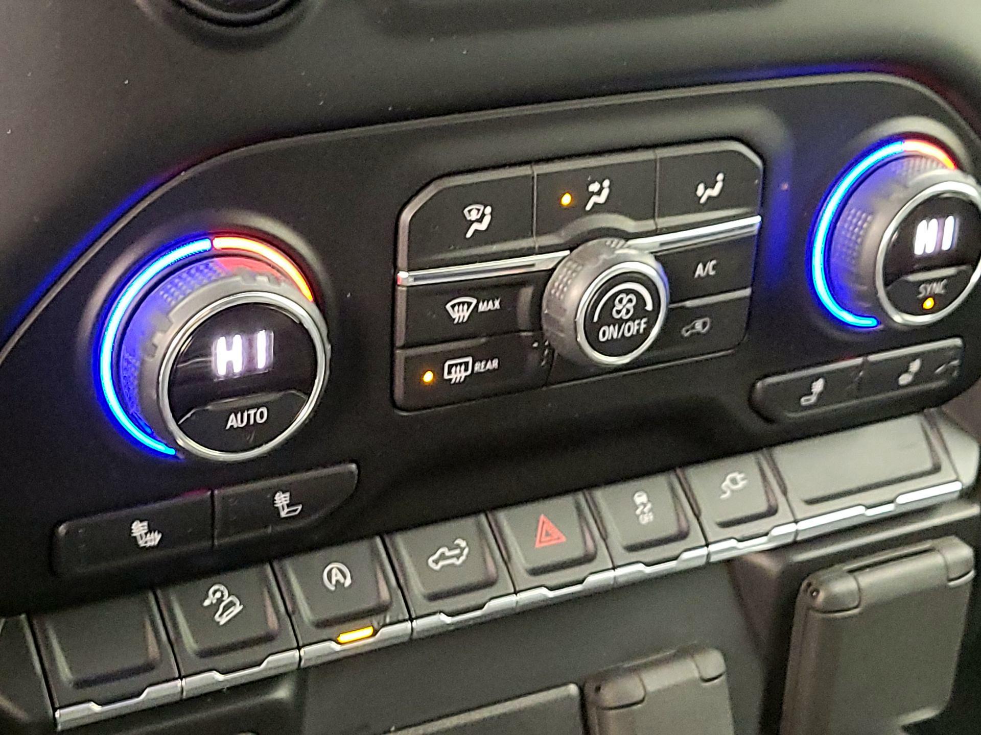 Thumbnail: 2019 Chevrolet Silverado 1500 - 16