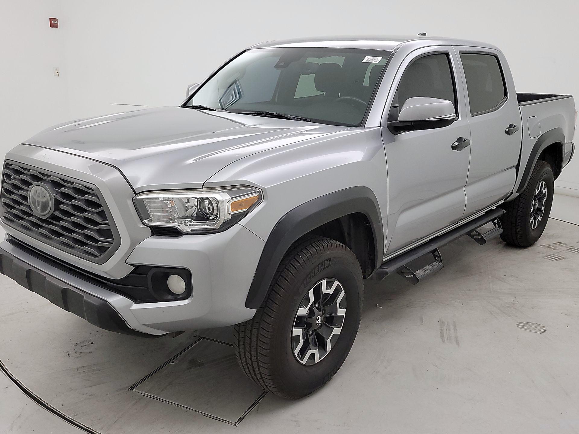 Thumbnail: 2020 Toyota Tacoma - 3