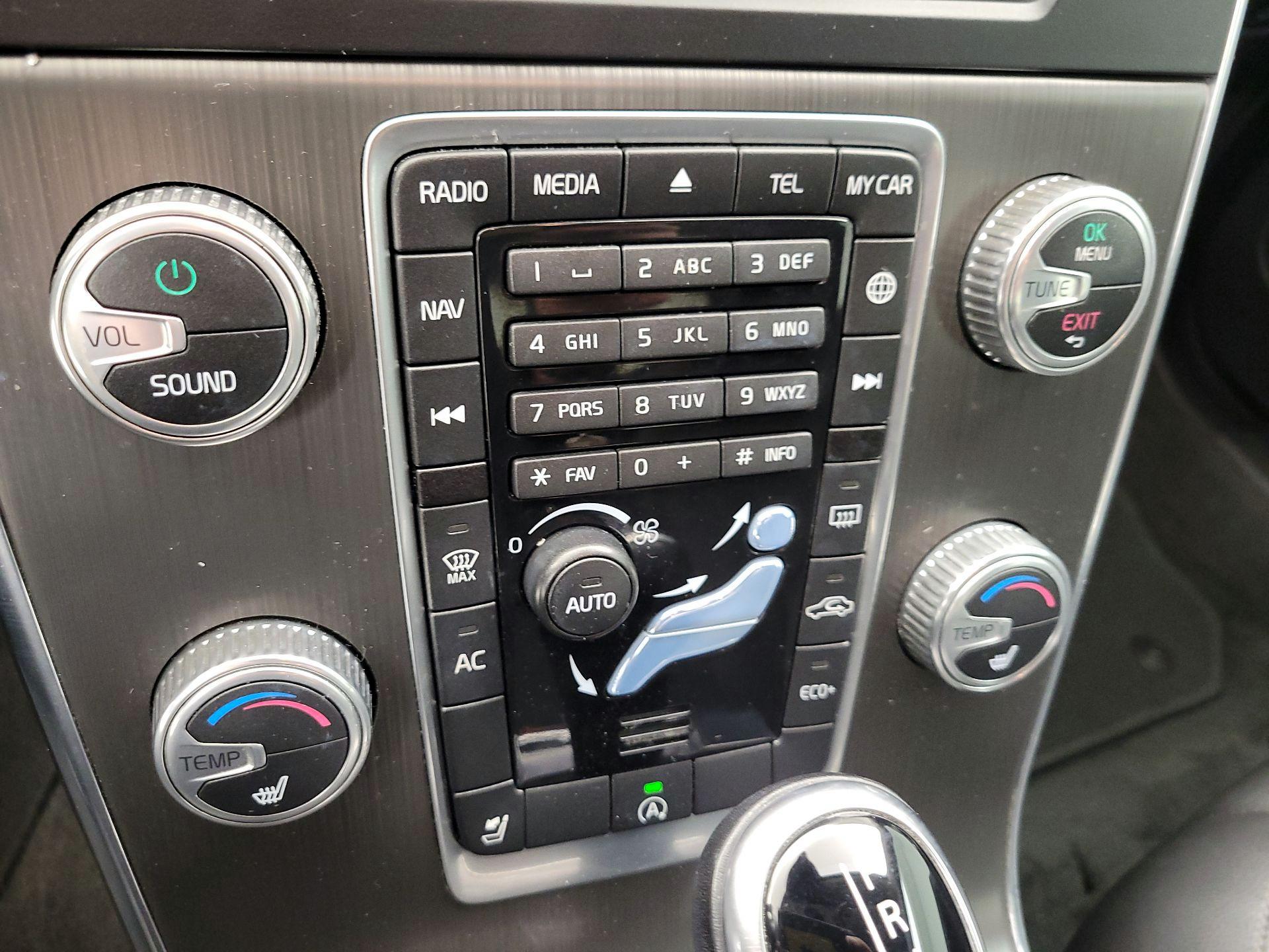 Thumbnail: 2016 Volvo S60 - 14