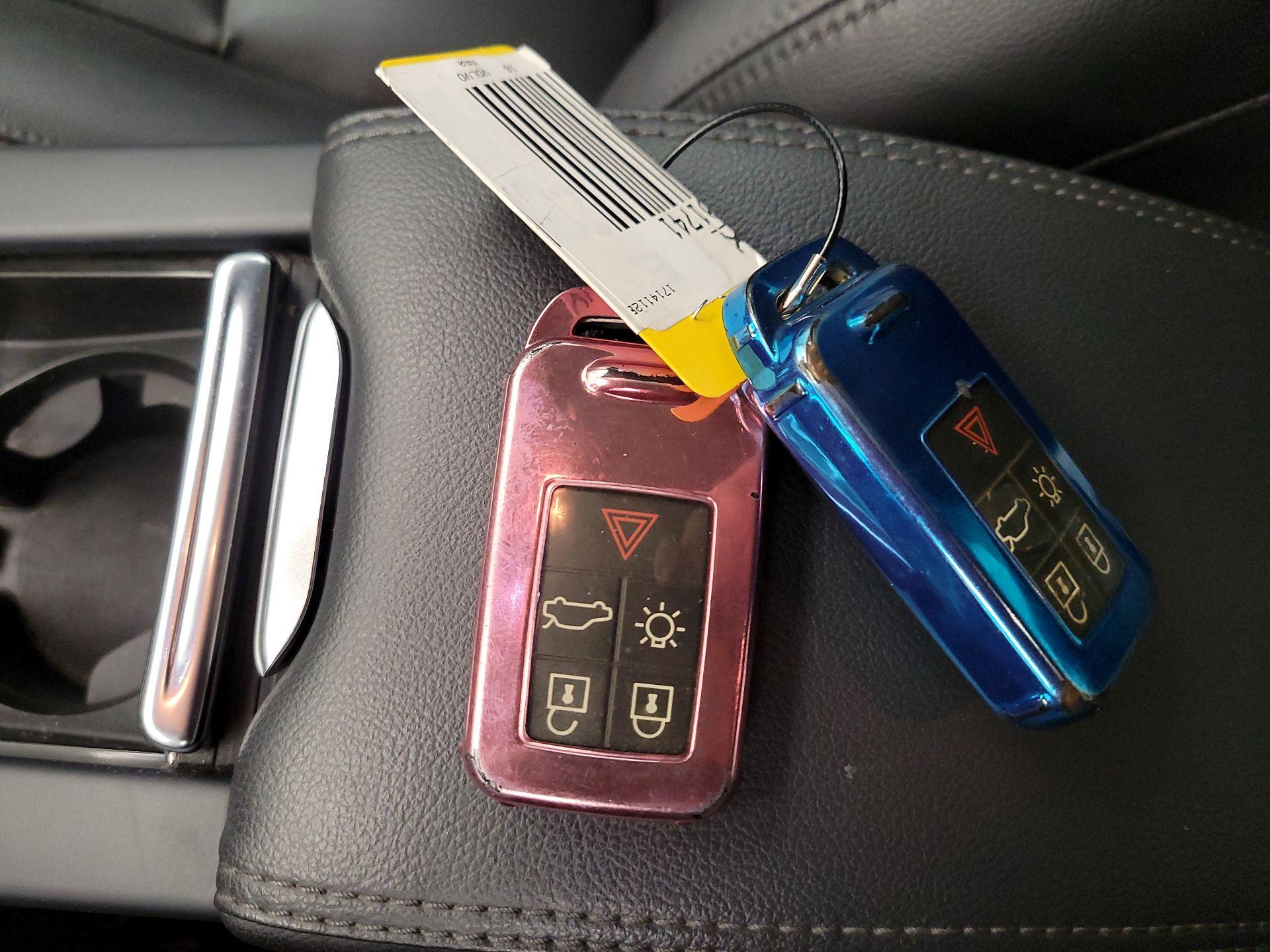 Thumbnail: 2016 Volvo S60 - 18