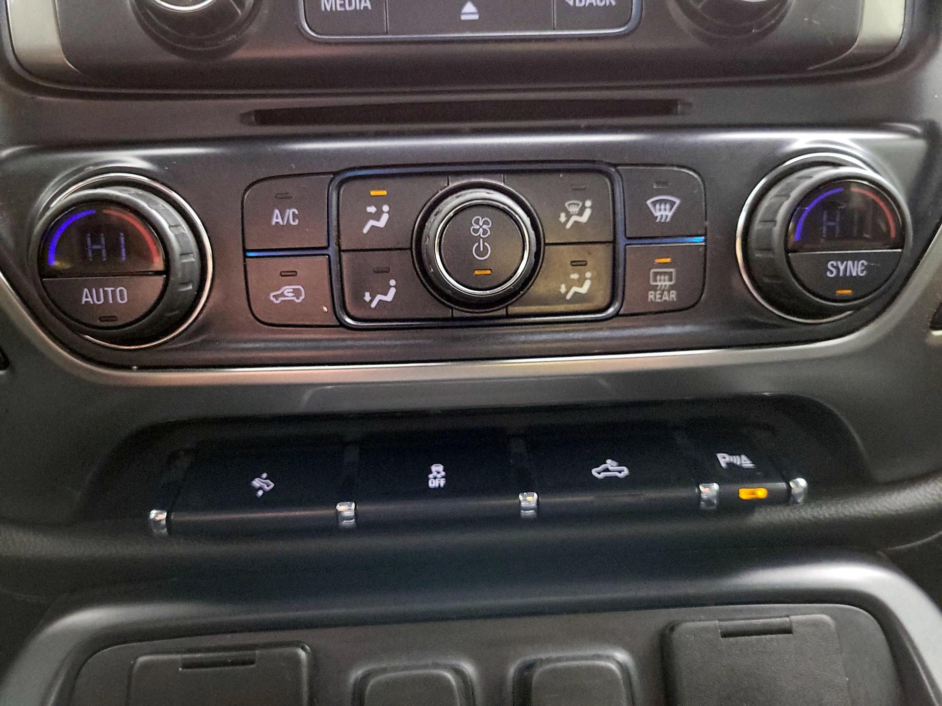 Thumbnail: 2018 Chevrolet Silverado 1500 - 16