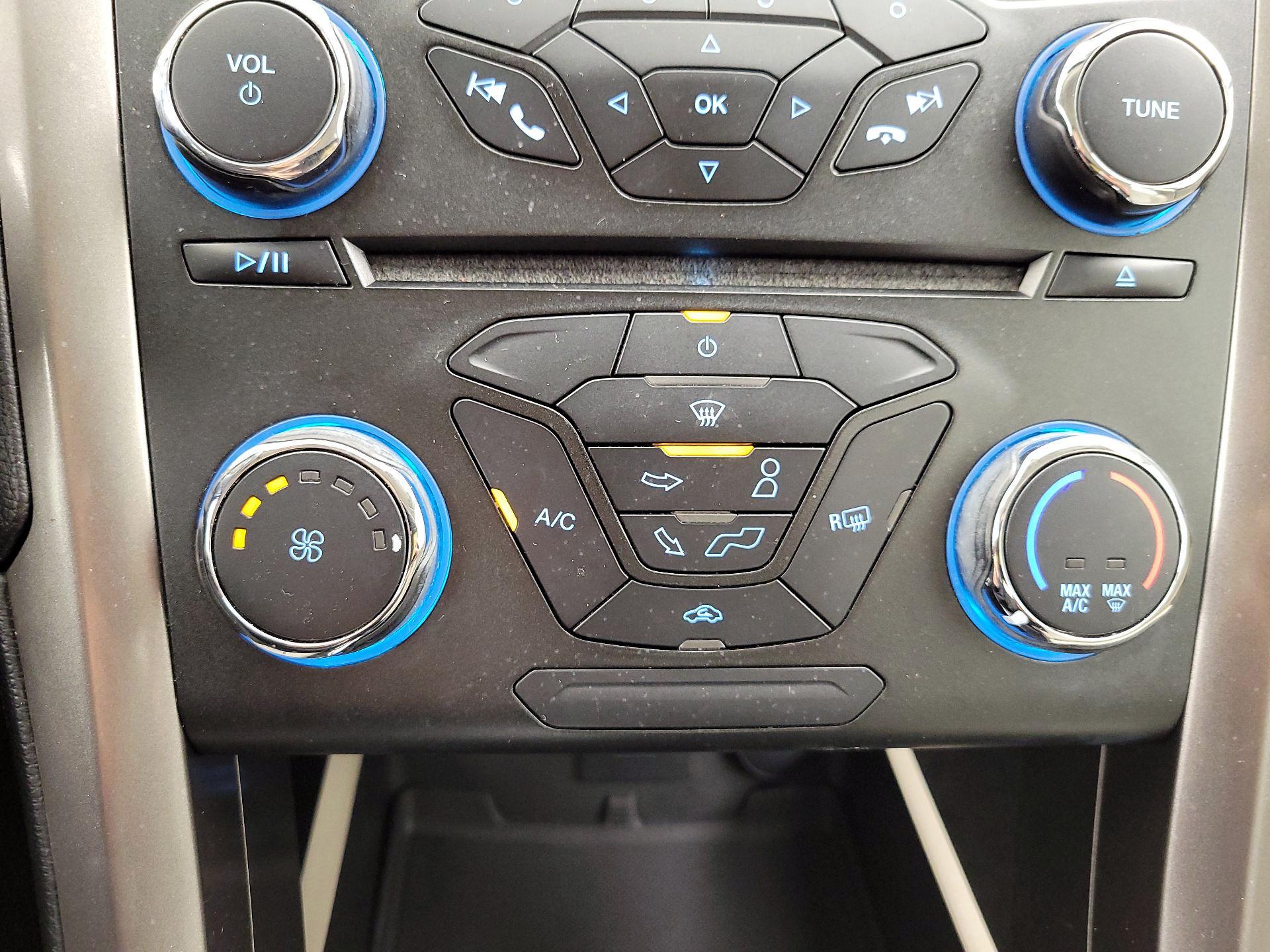 Thumbnail: 2017 Ford Fusion - 16