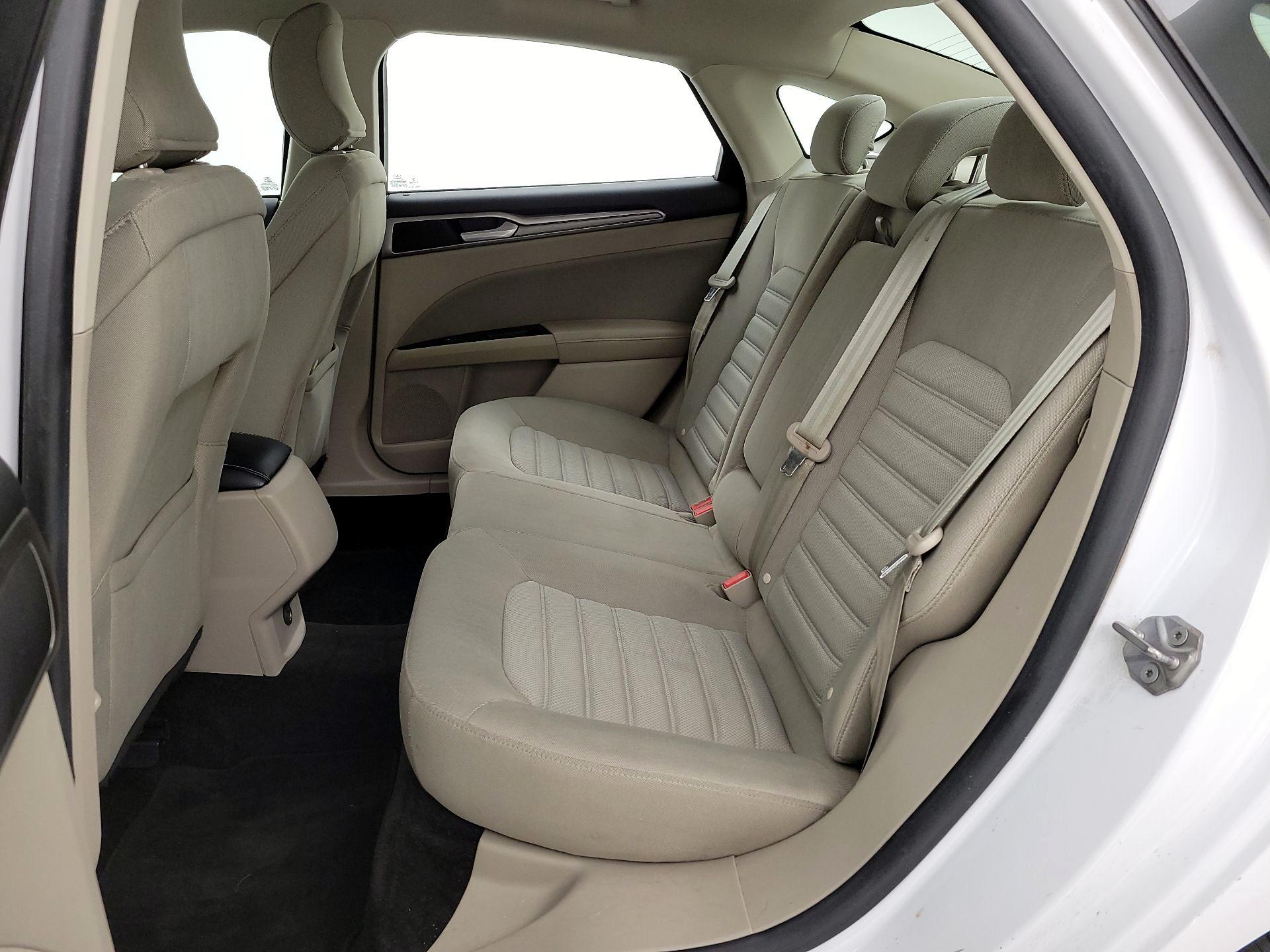 Thumbnail: 2017 Ford Fusion - 19