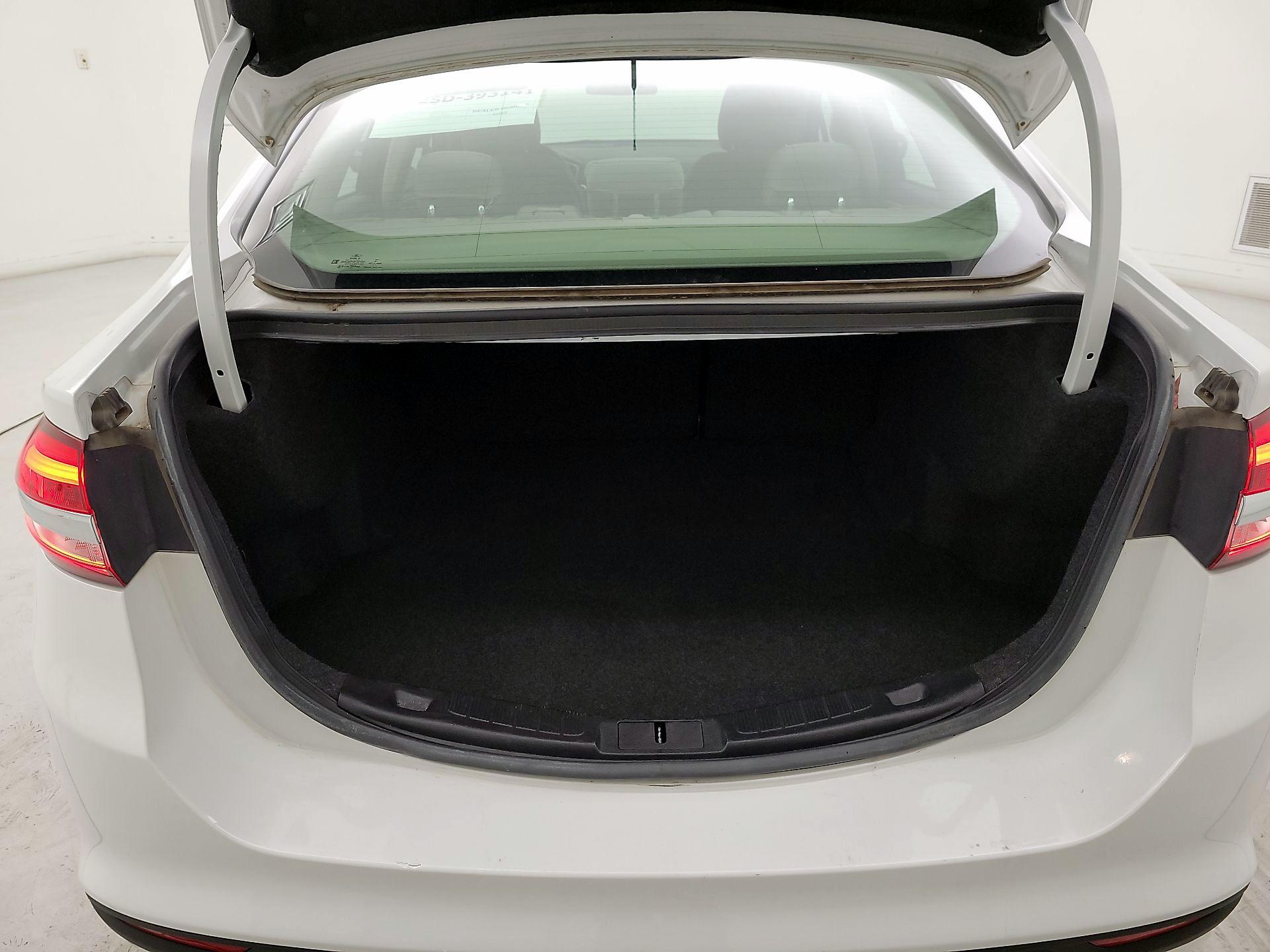 Thumbnail: 2017 Ford Fusion - 20