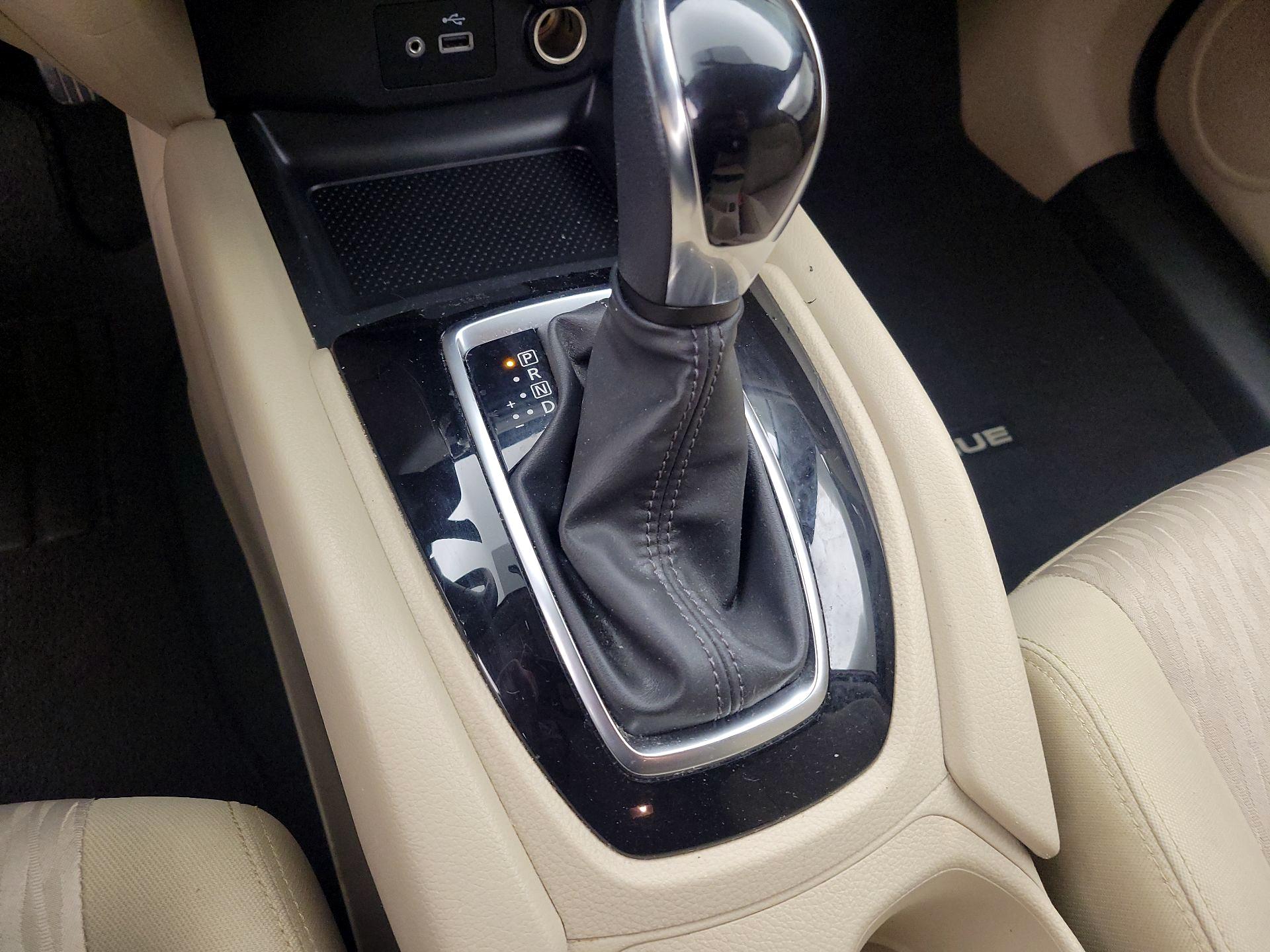 Thumbnail: 2018 Nissan Rogue - 15