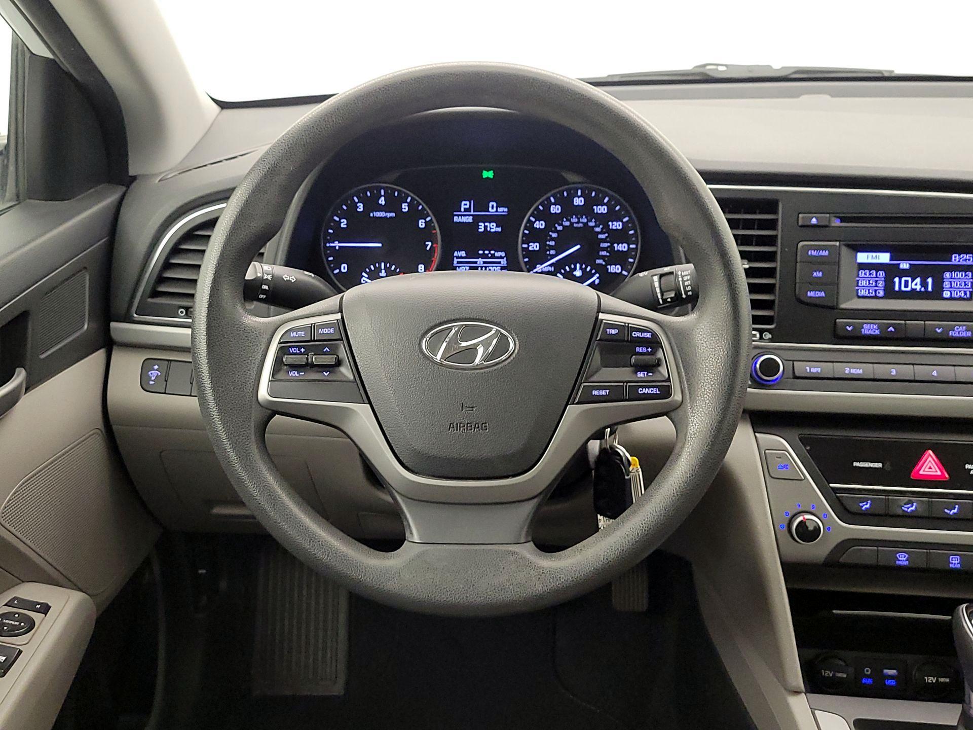 Thumbnail: 2017 Hyundai Elantra - 10