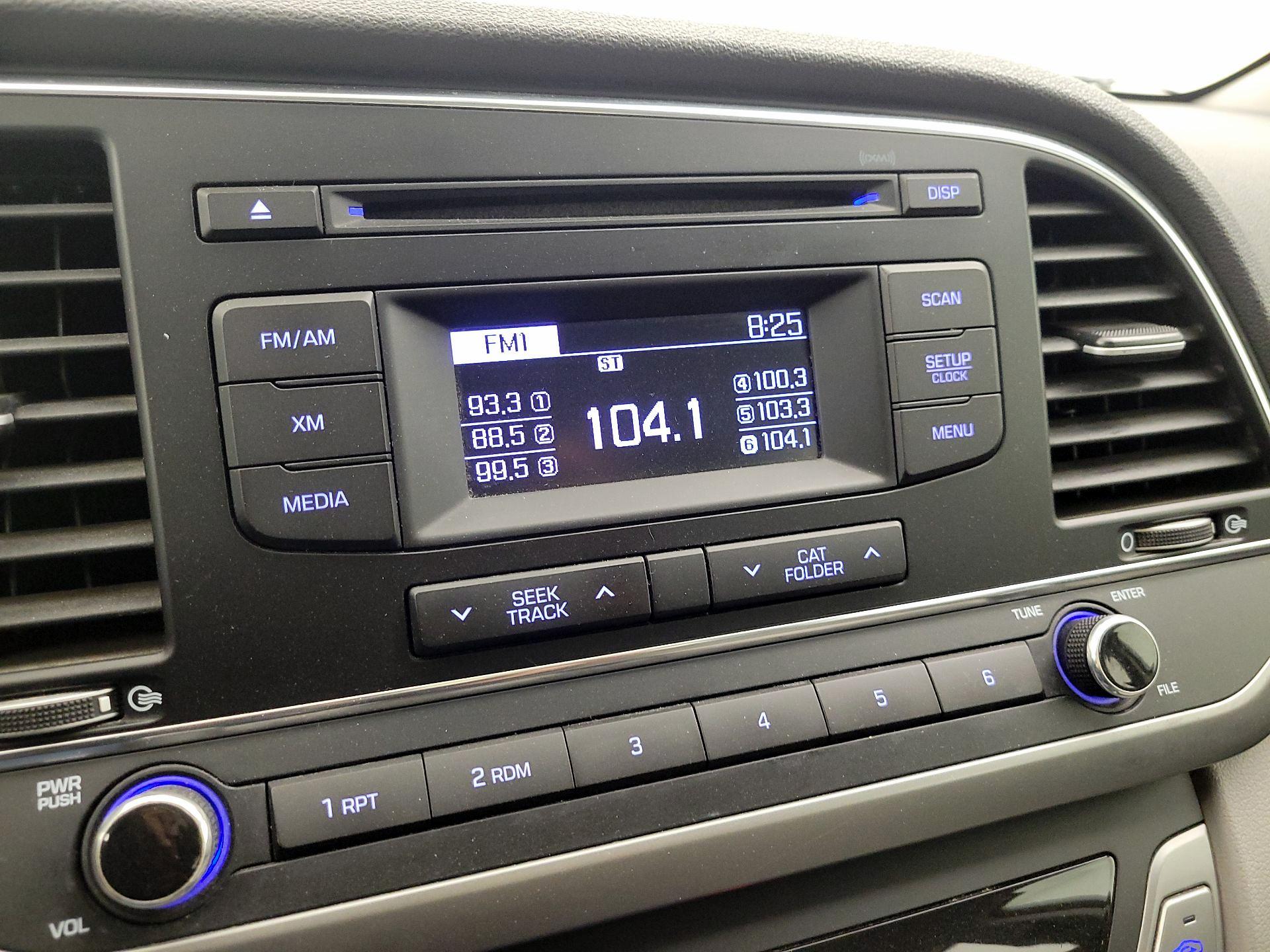 Thumbnail: 2017 Hyundai Elantra - 14