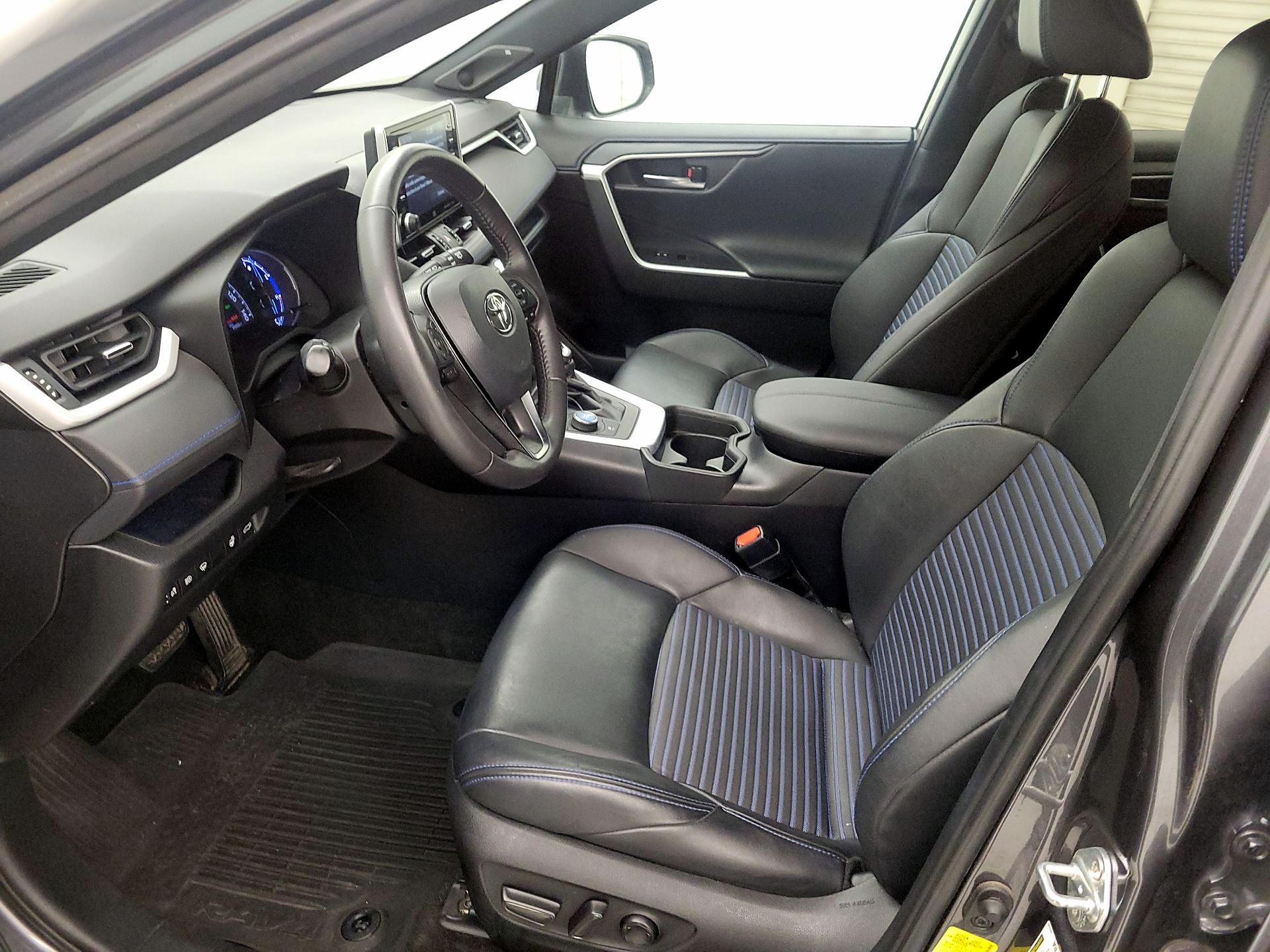 Thumbnail: 2021 Toyota RAV4 - 11