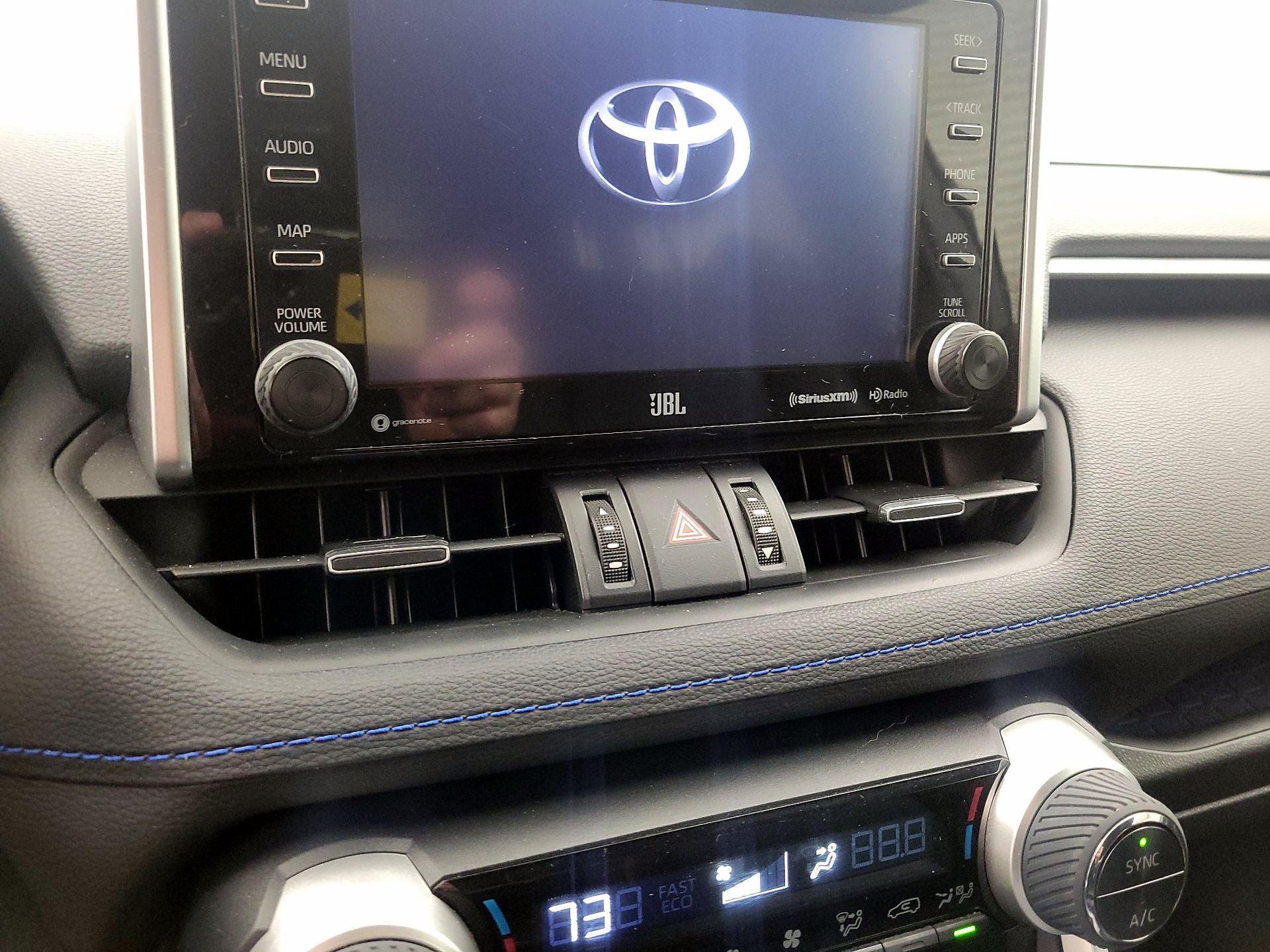 Thumbnail: 2021 Toyota RAV4 - 13