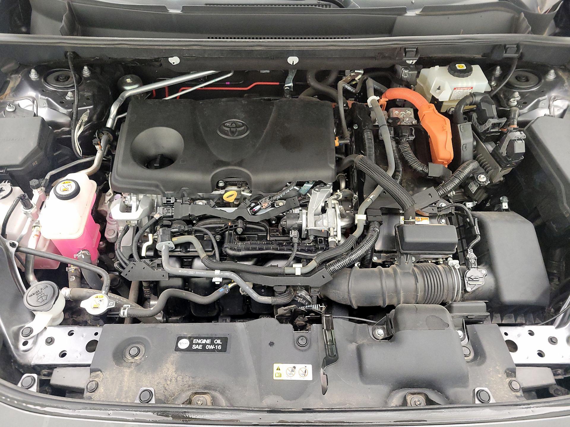 Thumbnail: 2021 Toyota RAV4 - 17