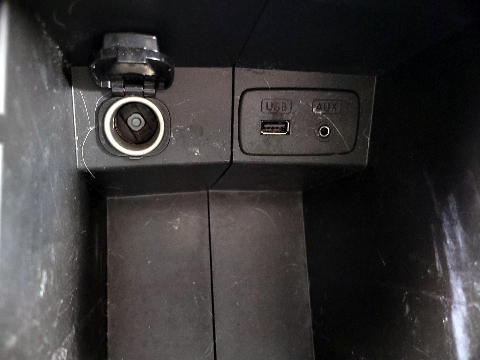 Thumbnail: 2015 Subaru Forester - 18