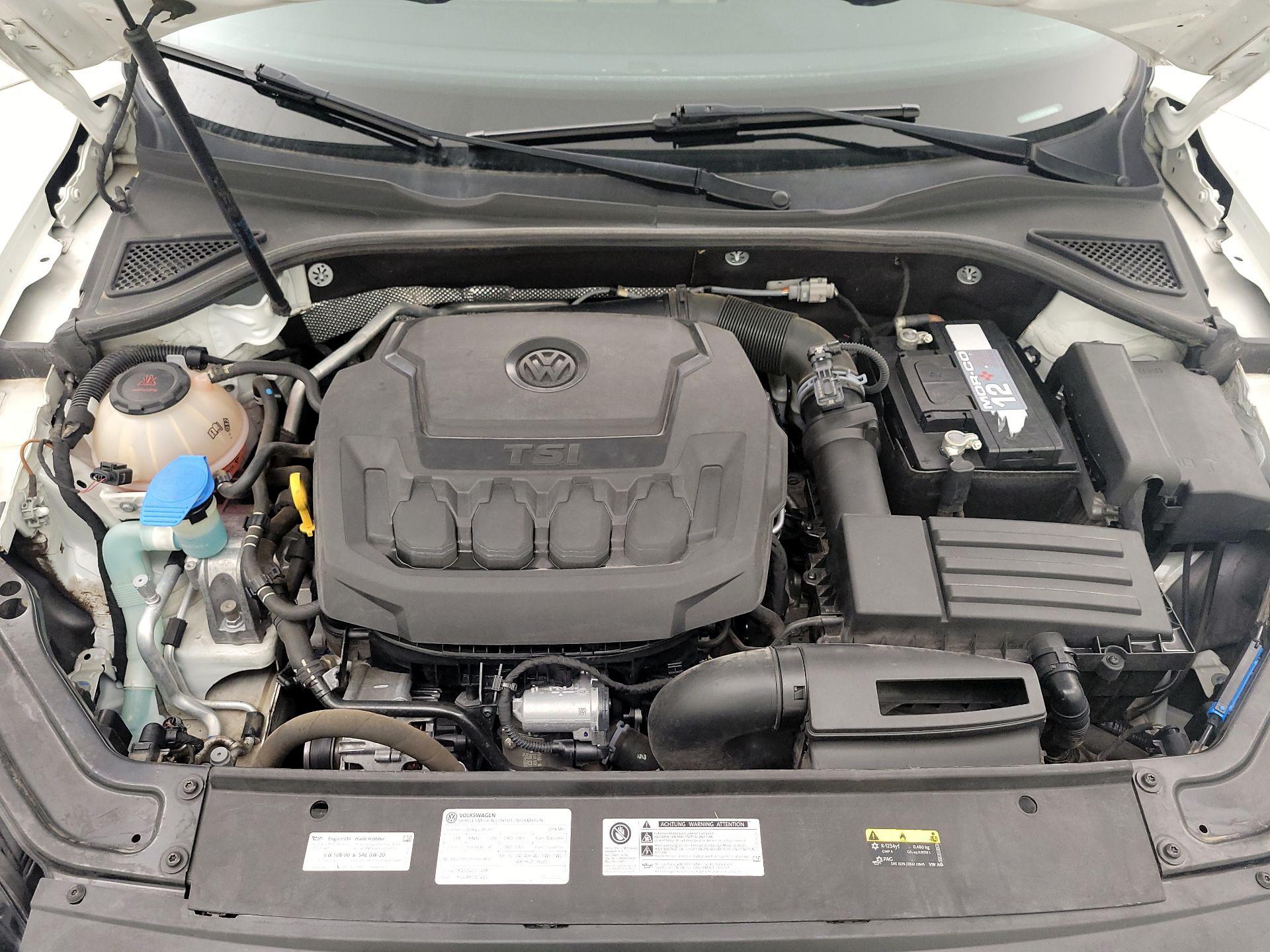 Thumbnail: 2019 Volkswagen Passat - 17