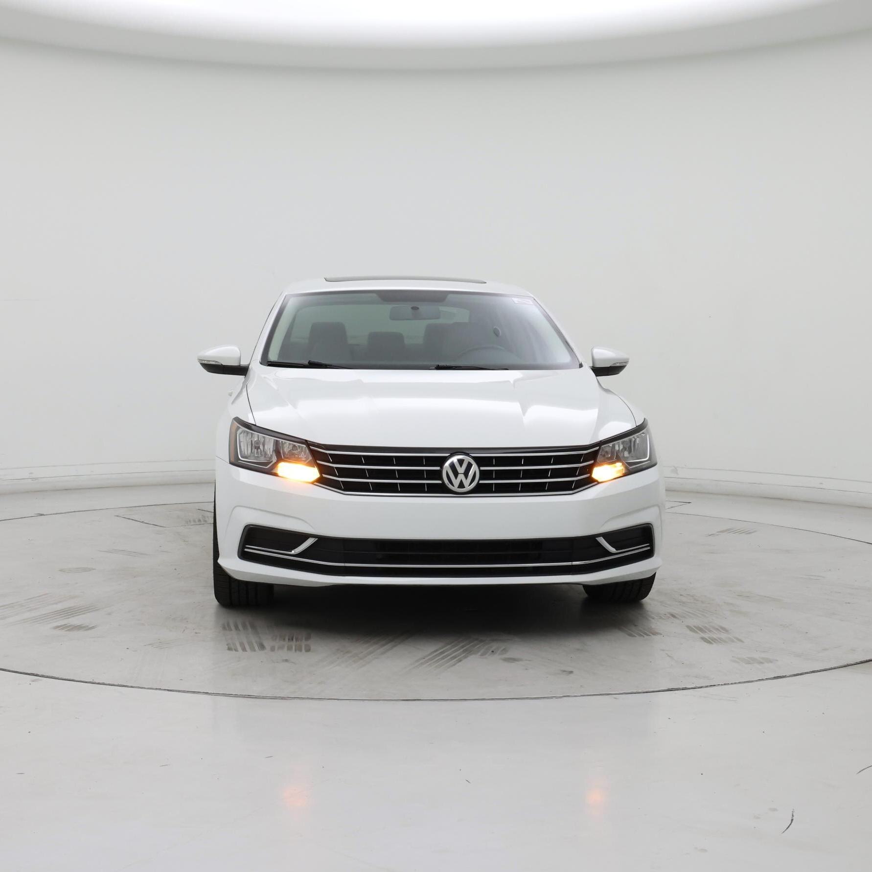 Thumbnail: 2019 Volkswagen Passat - 5