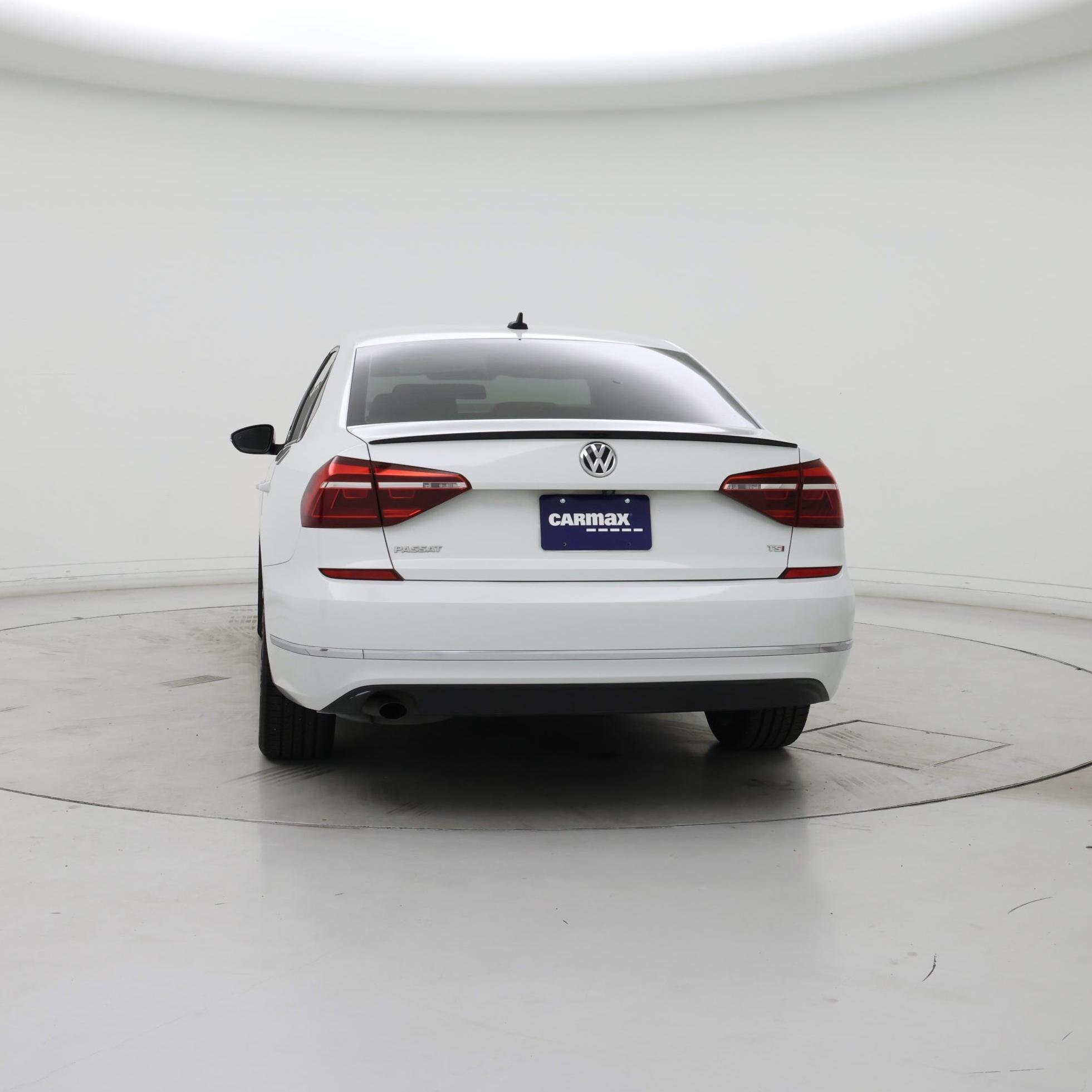 Thumbnail: 2019 Volkswagen Passat - 6