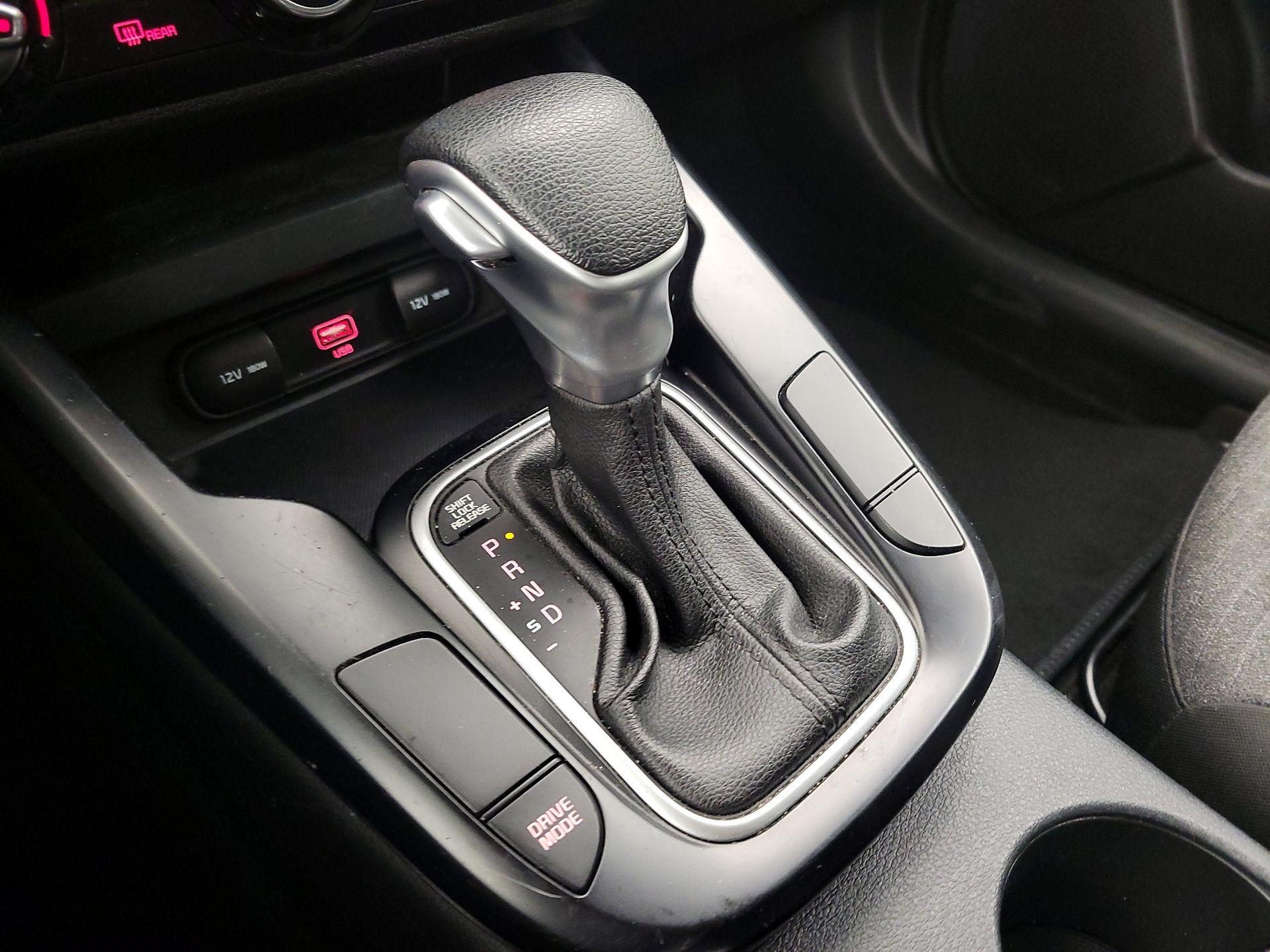 Thumbnail: 2020 Kia Soul - 16