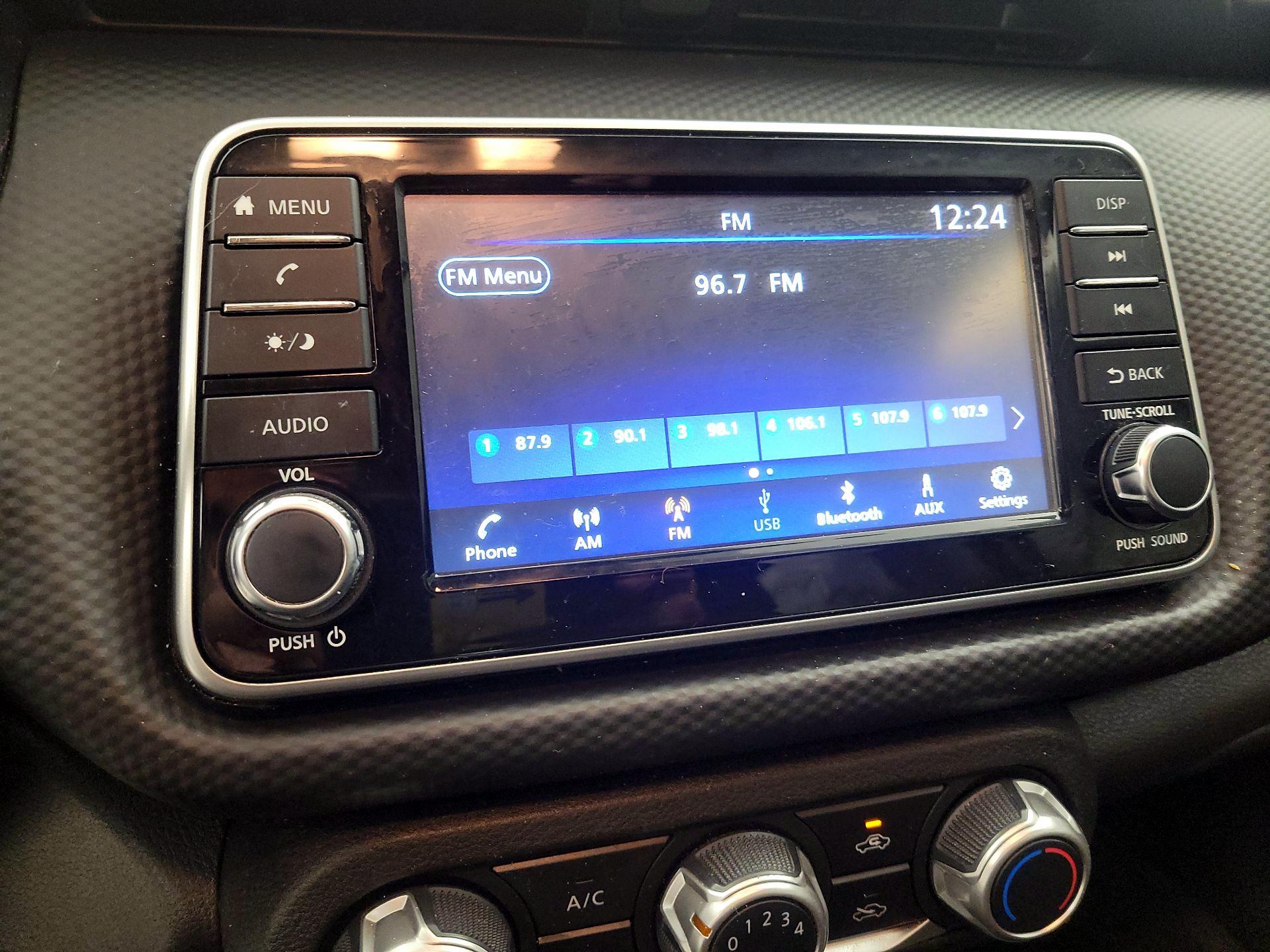 Thumbnail: 2022 Nissan Kicks - 13