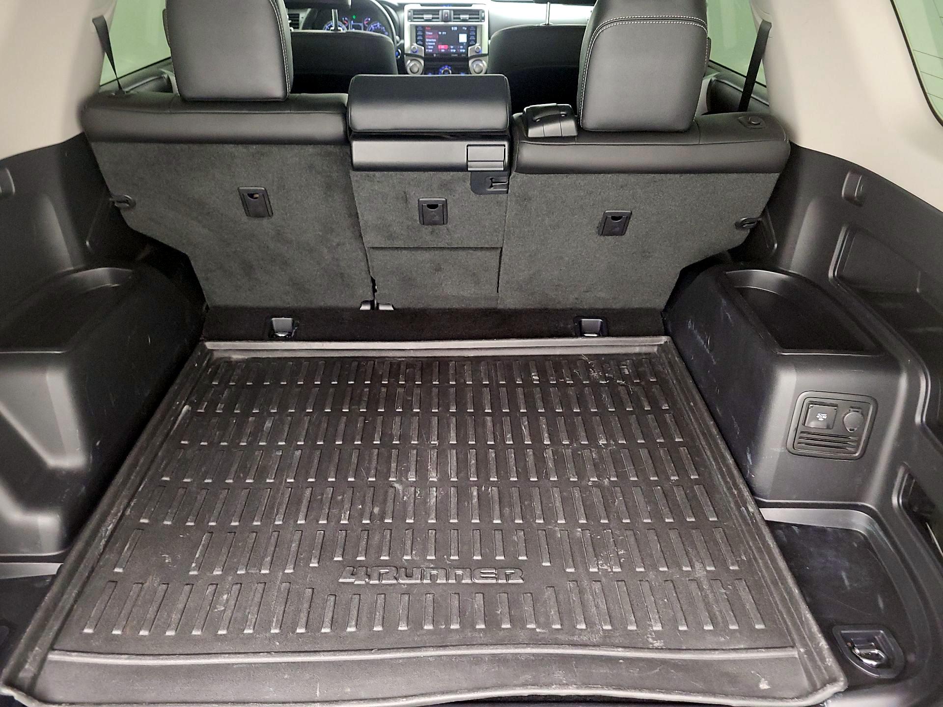 Thumbnail: 2022 Toyota 4Runner - 20