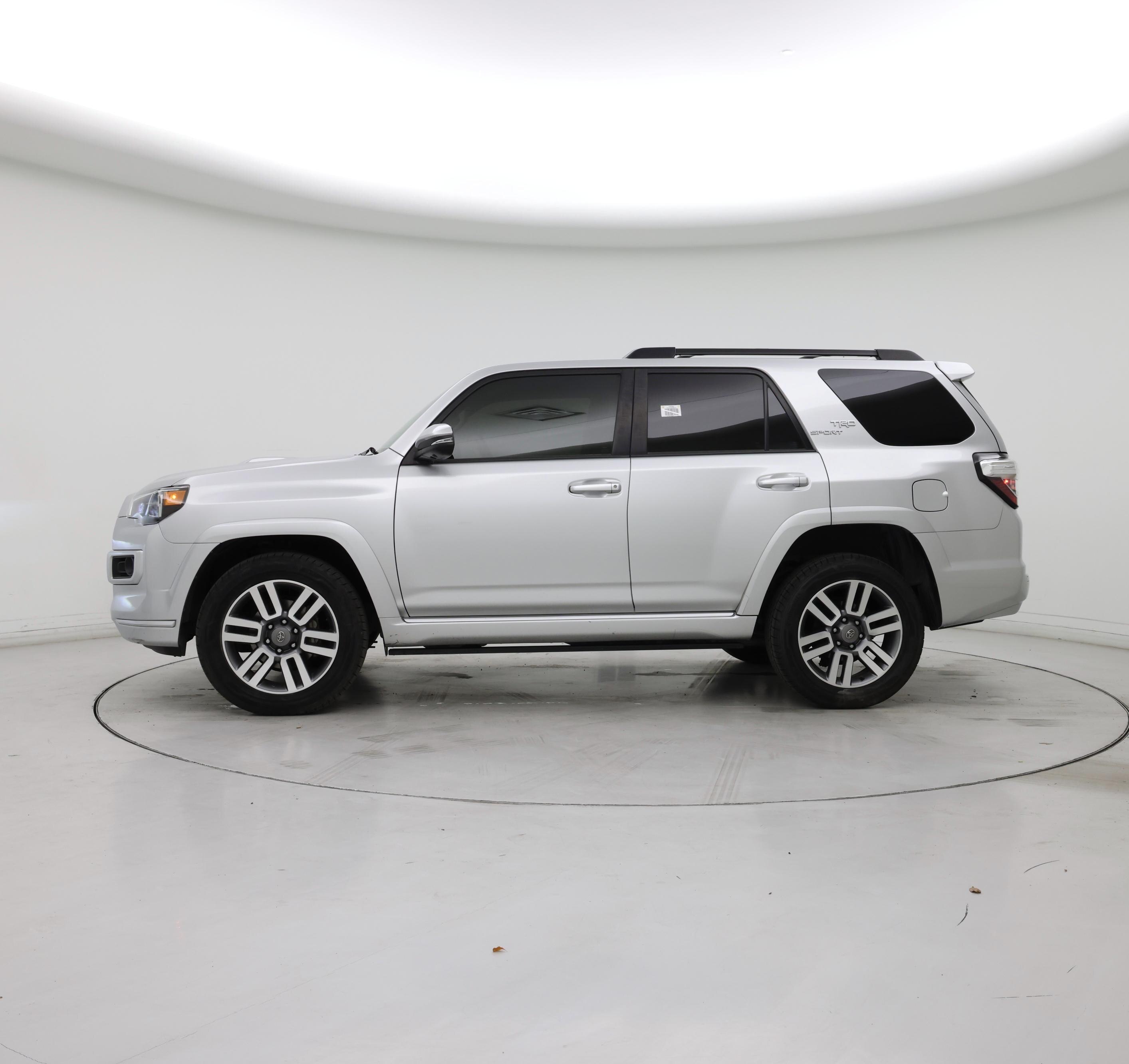 Thumbnail: 2022 Toyota 4Runner - 3