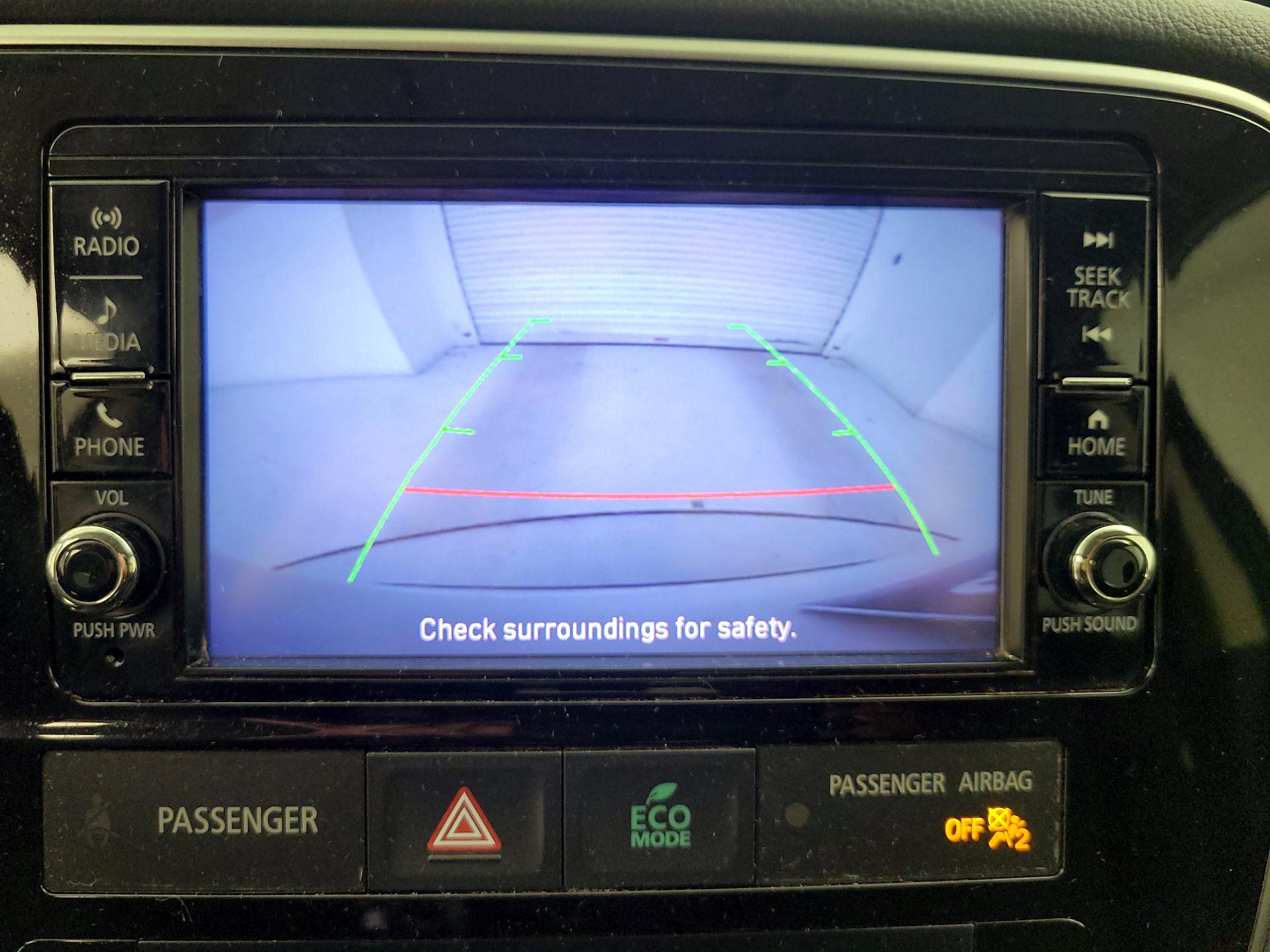 Thumbnail: 2018 Mitsubishi Outlander - 14