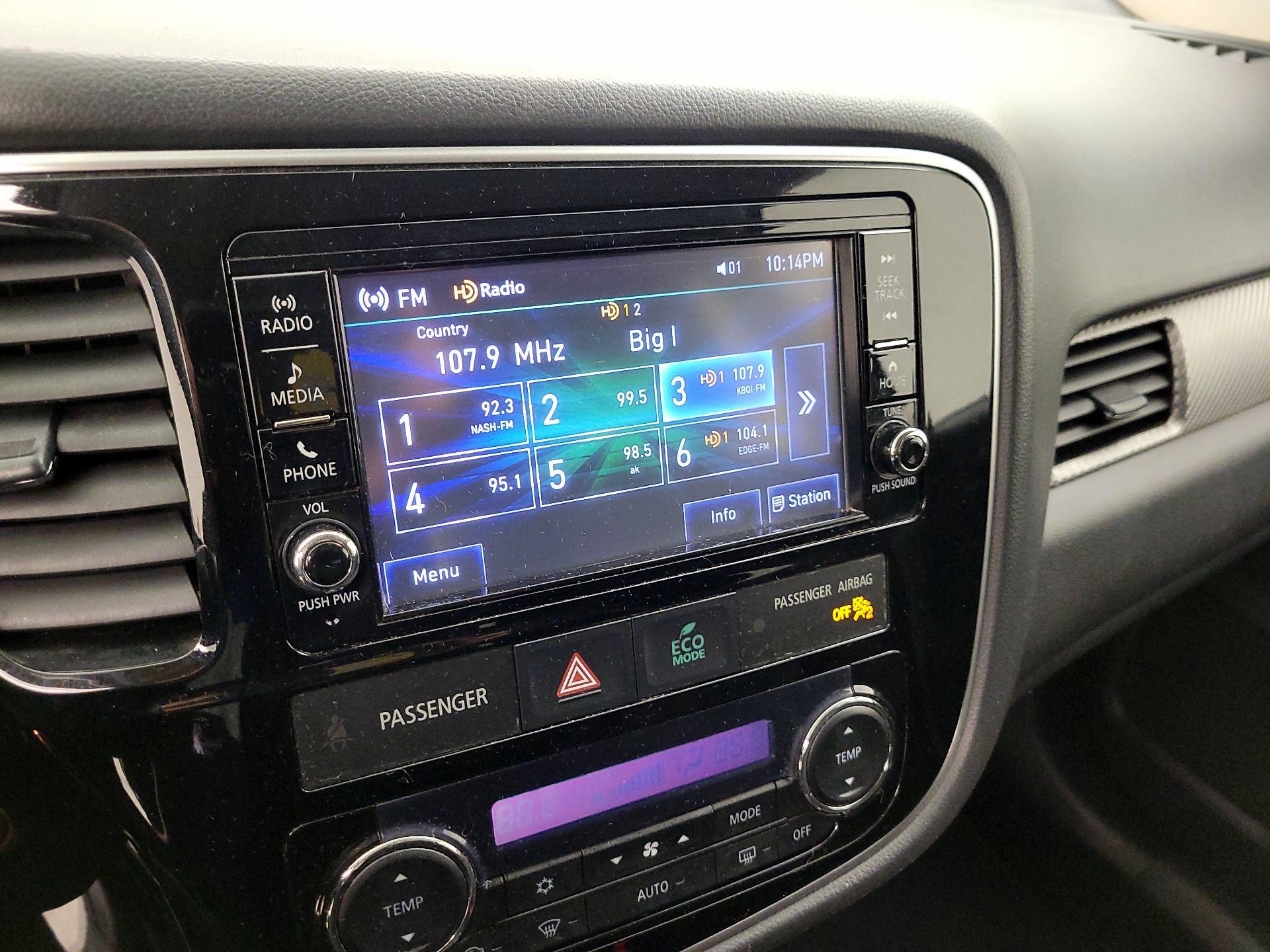 Thumbnail: 2018 Mitsubishi Outlander - 15