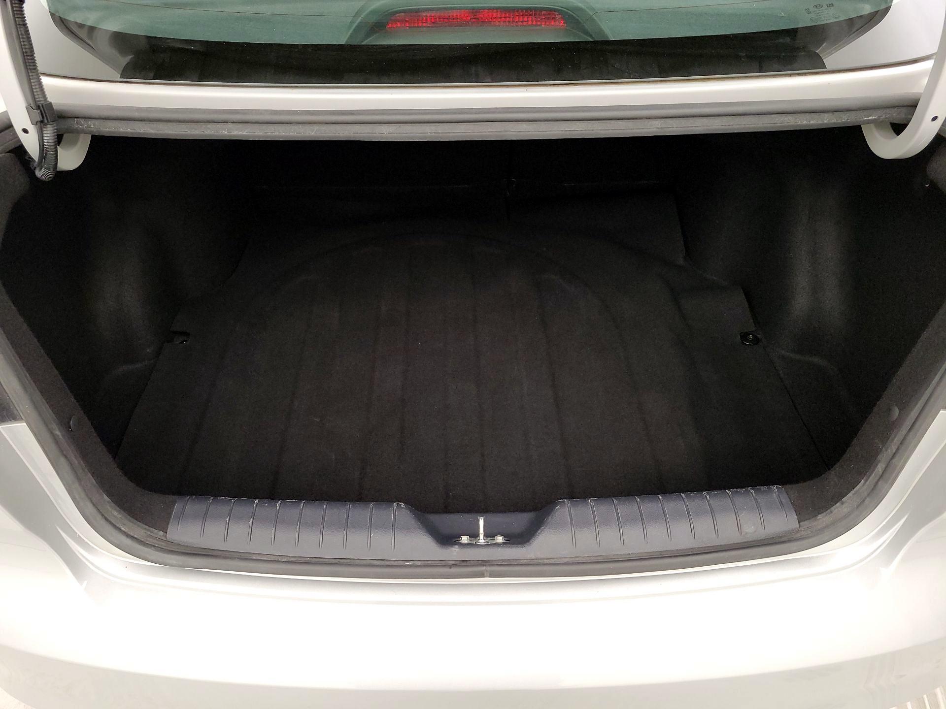 Thumbnail: 2016 Kia Rio - 18