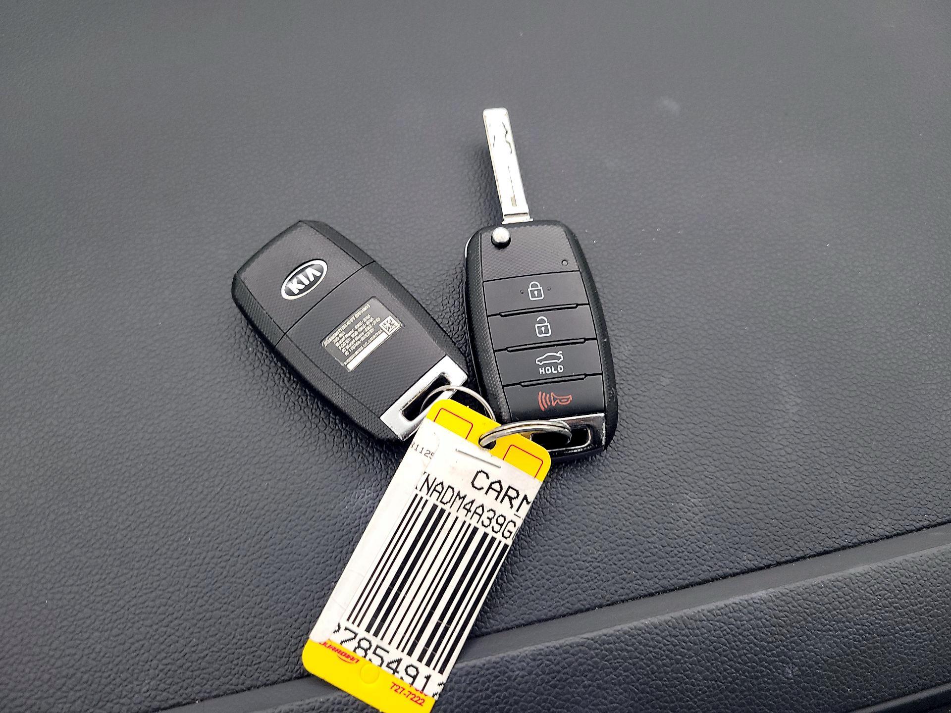 Thumbnail: 2016 Kia Rio - 20