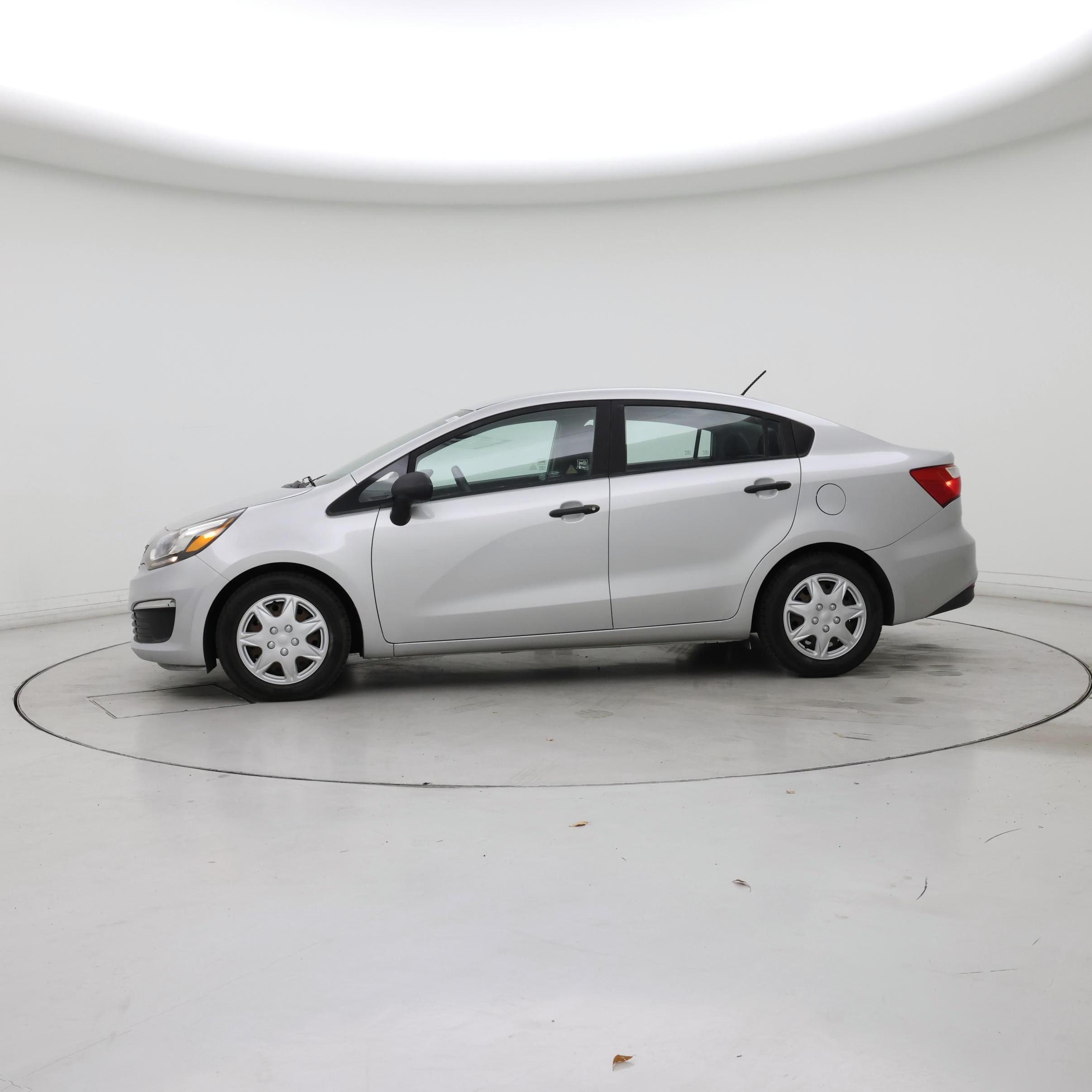 Thumbnail: 2016 Kia Rio - 3