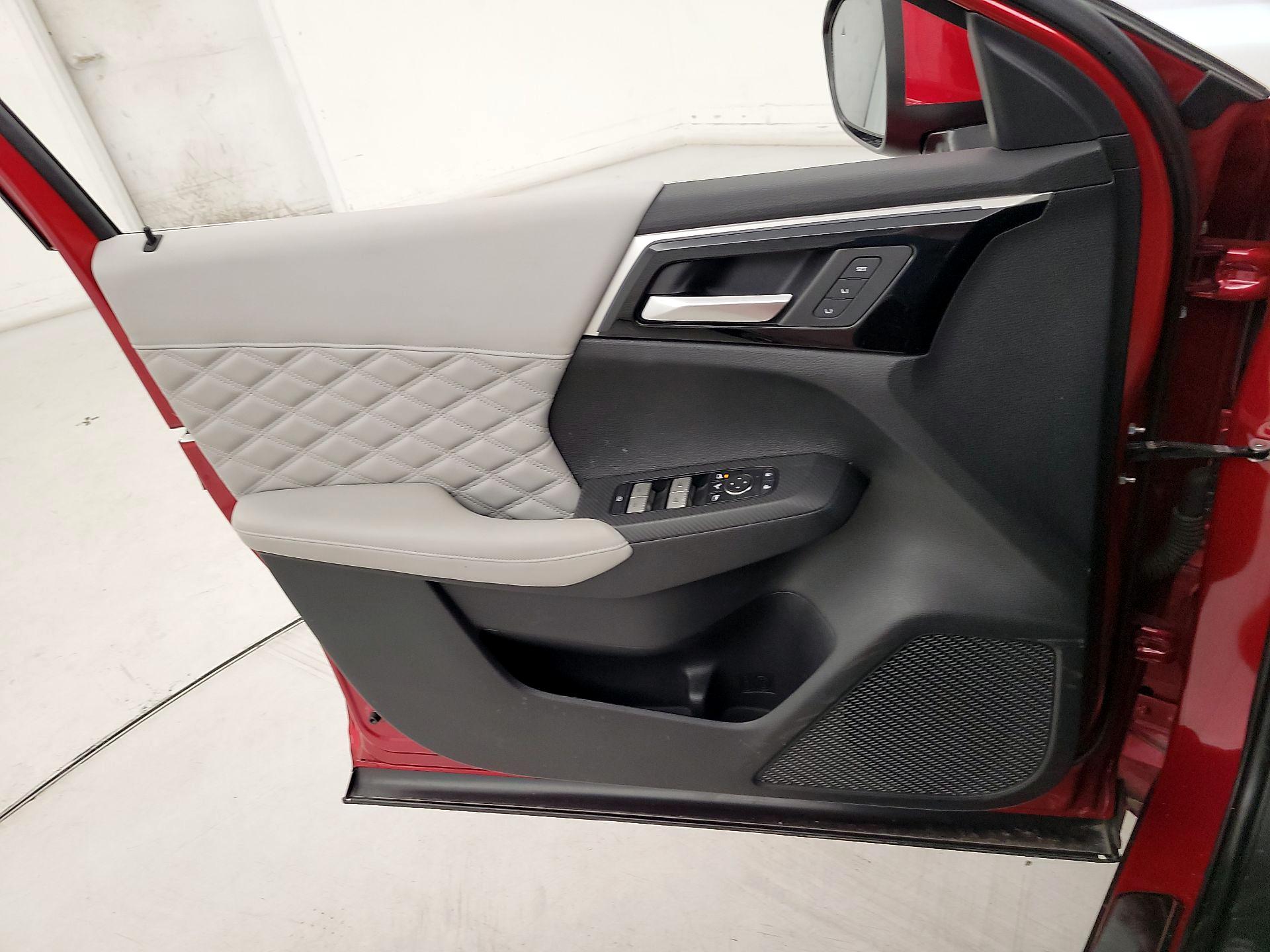 Thumbnail: 2022 Mitsubishi Outlander - 12