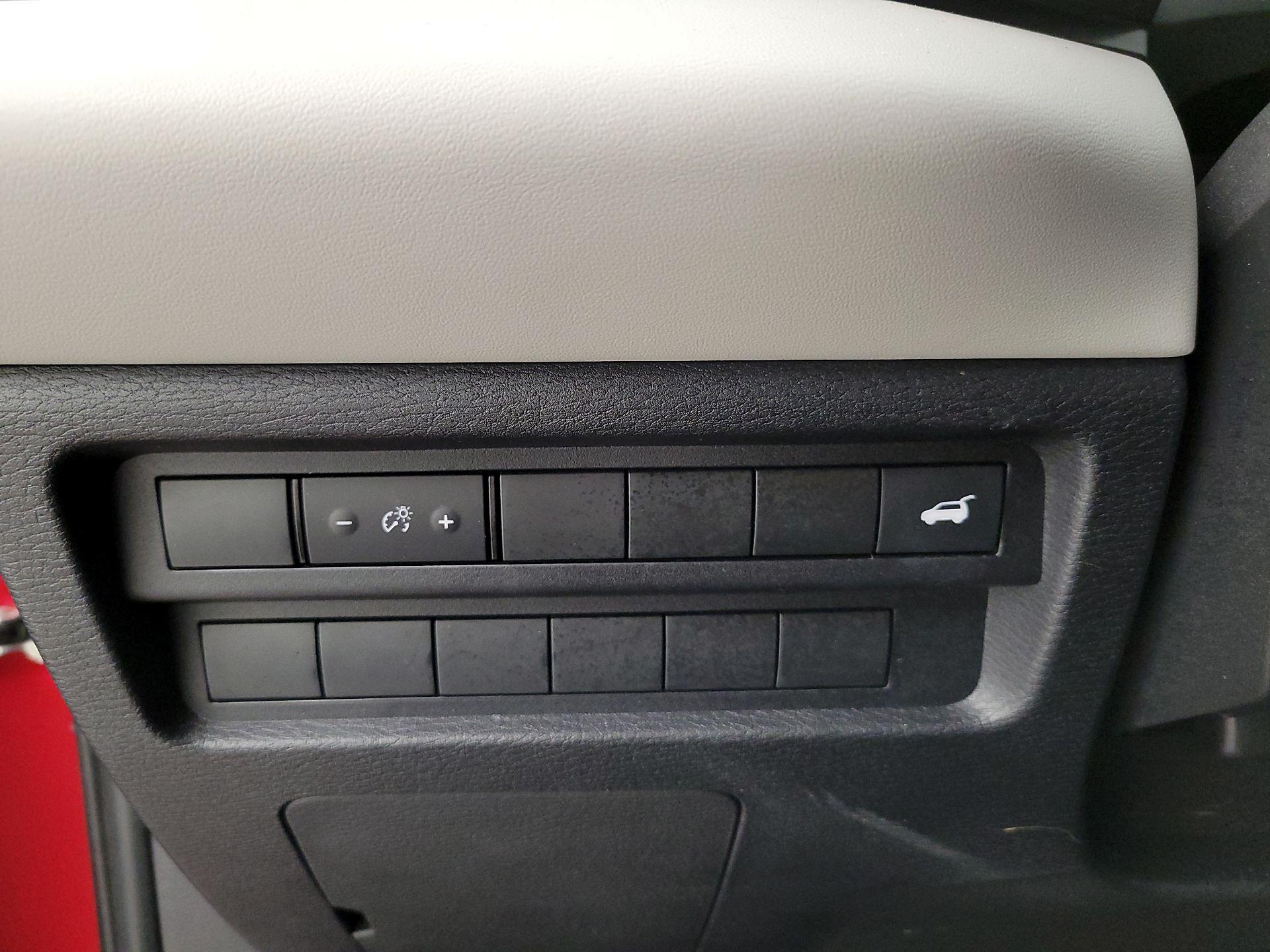 Thumbnail: 2022 Mitsubishi Outlander - 13