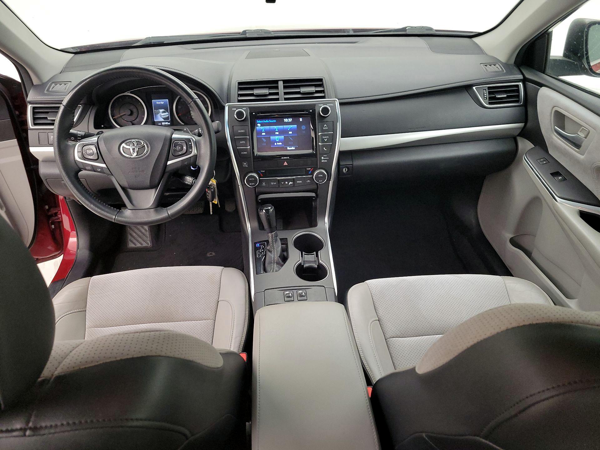 Thumbnail: 2017 Toyota Camry - 9