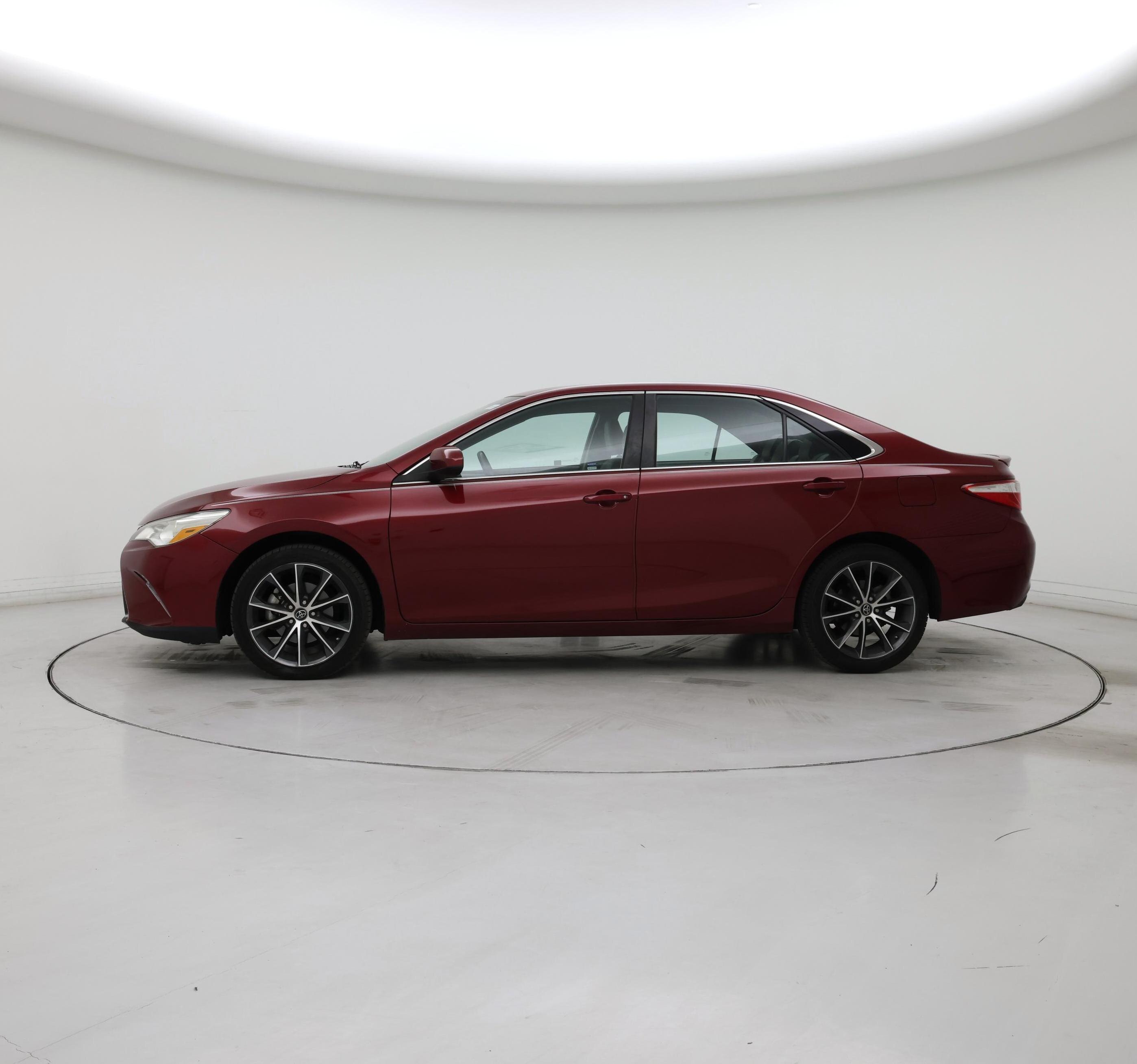 Thumbnail: 2017 Toyota Camry - 3
