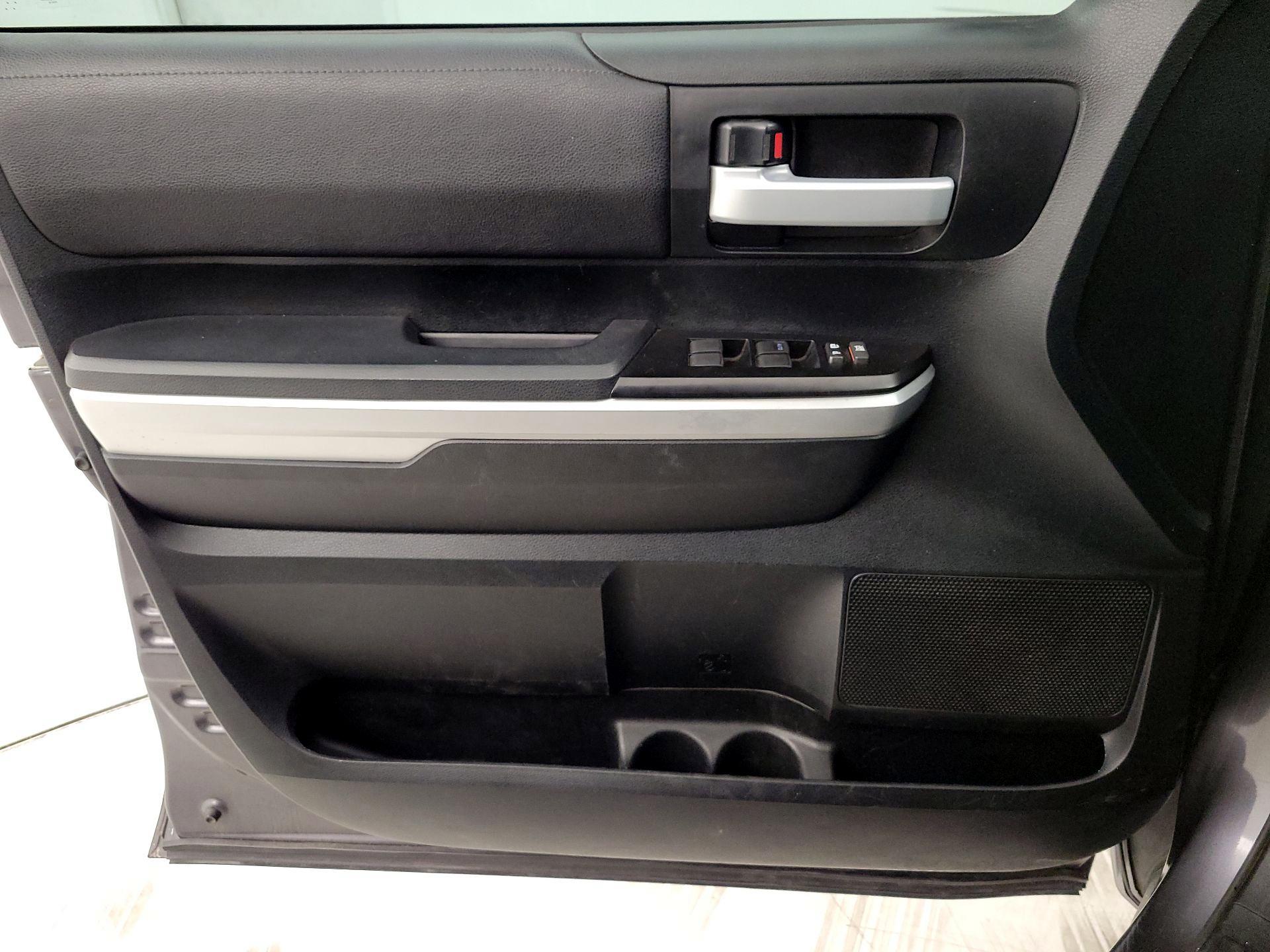 Thumbnail: 2017 Toyota Tundra - 12