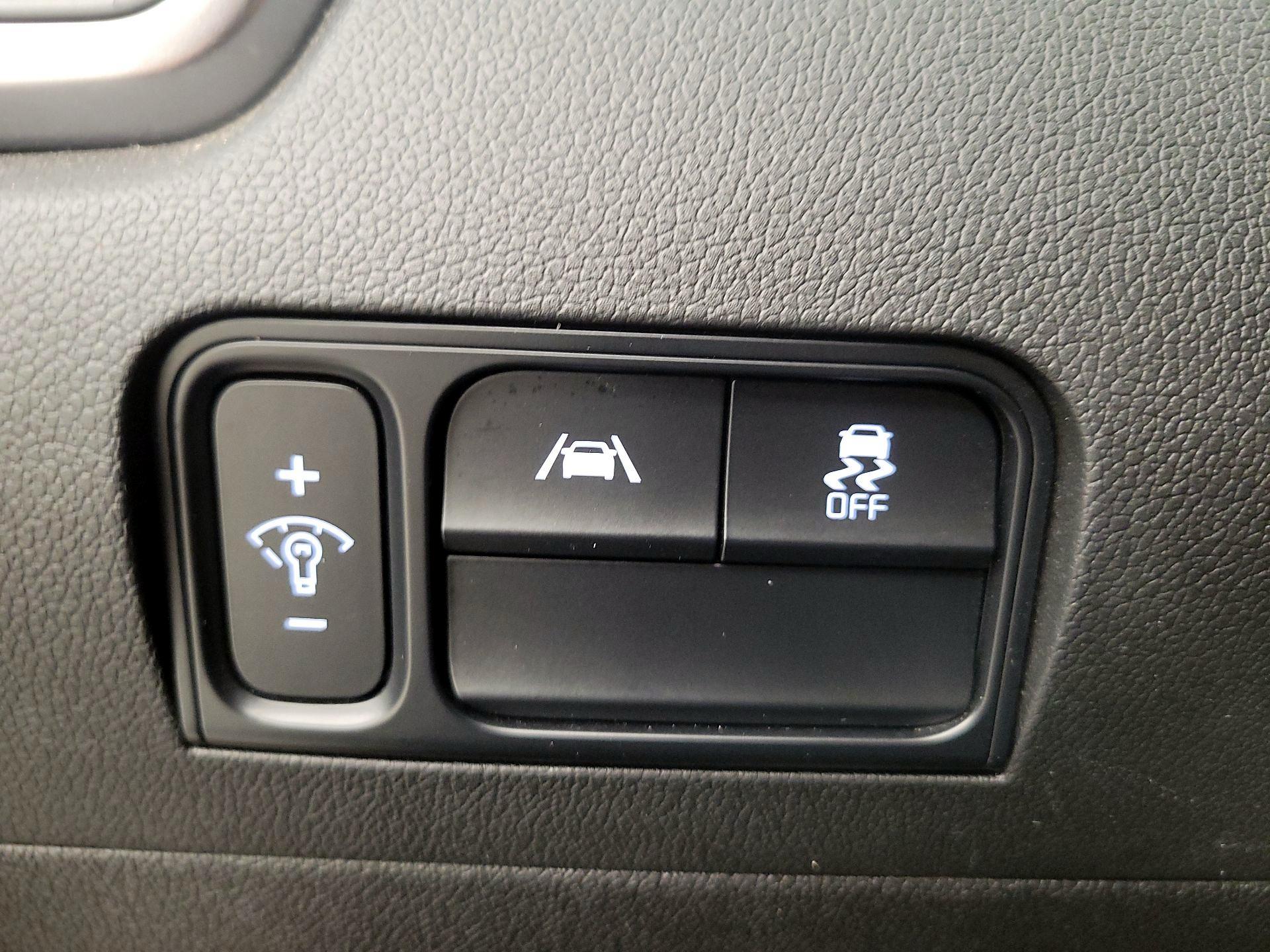 Thumbnail: 2022 Kia Sorento - 13