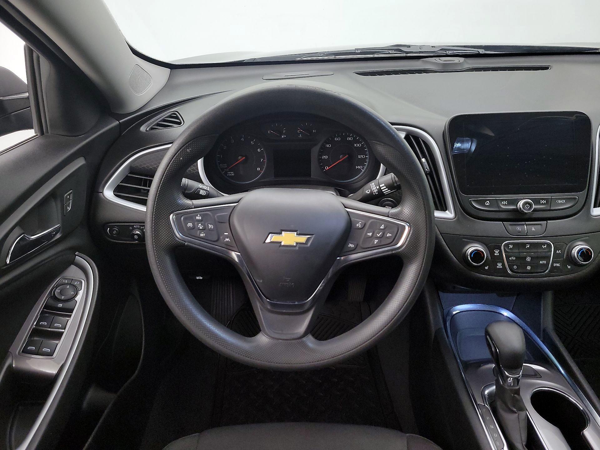 Thumbnail: 2023 Chevrolet Malibu - 10