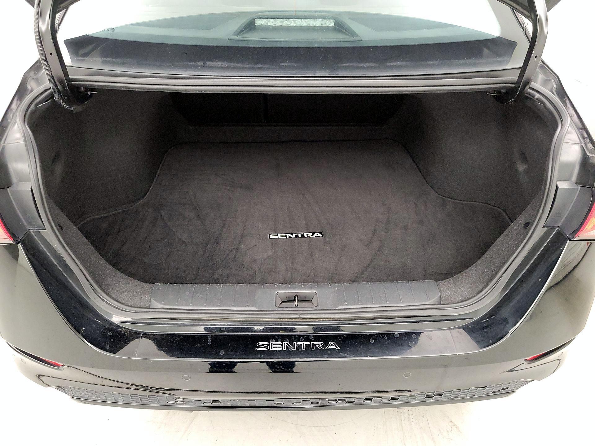 Thumbnail: 2023 Nissan Sentra - 19