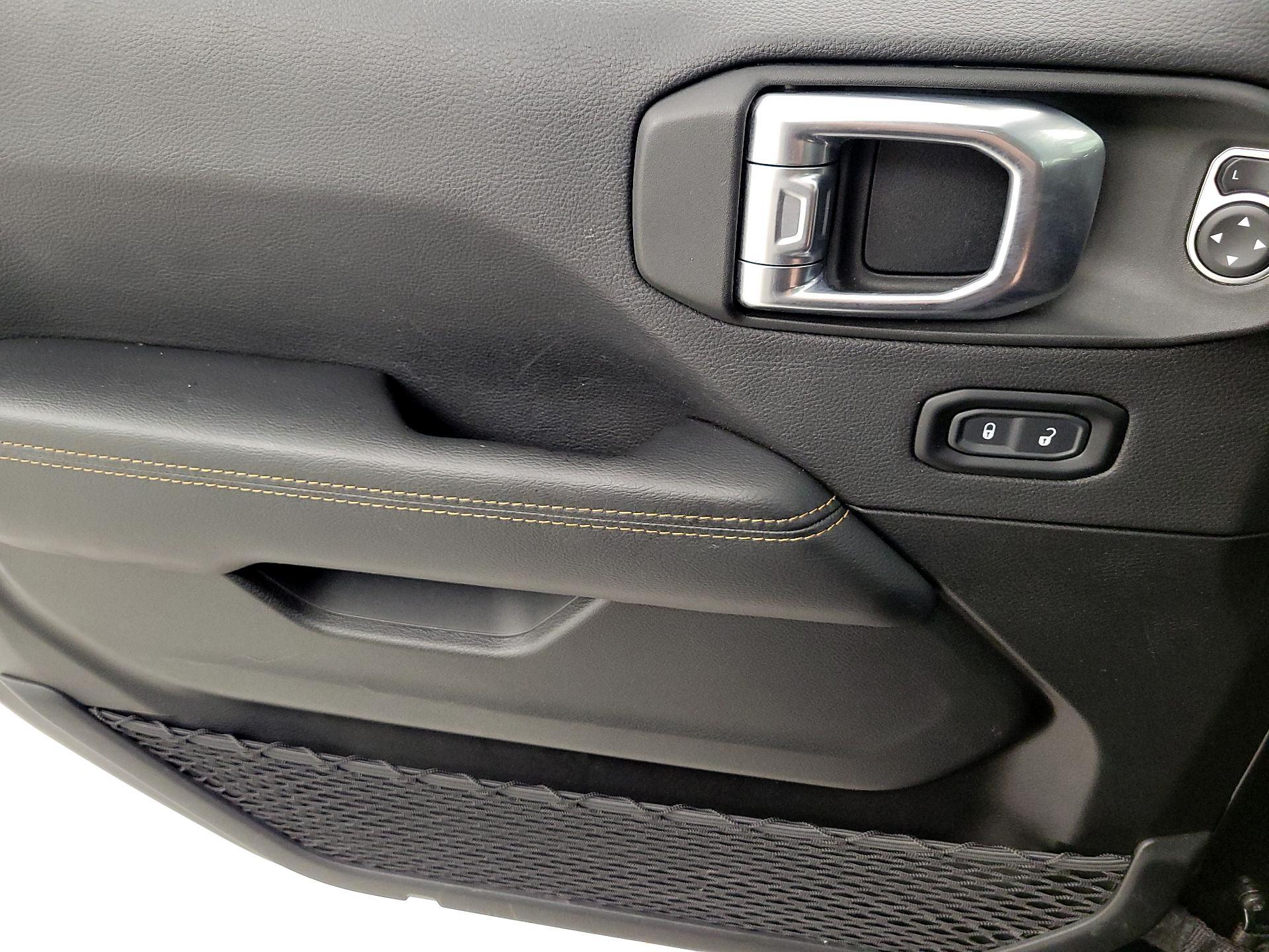 Thumbnail: 2023 Jeep Gladiator - 12