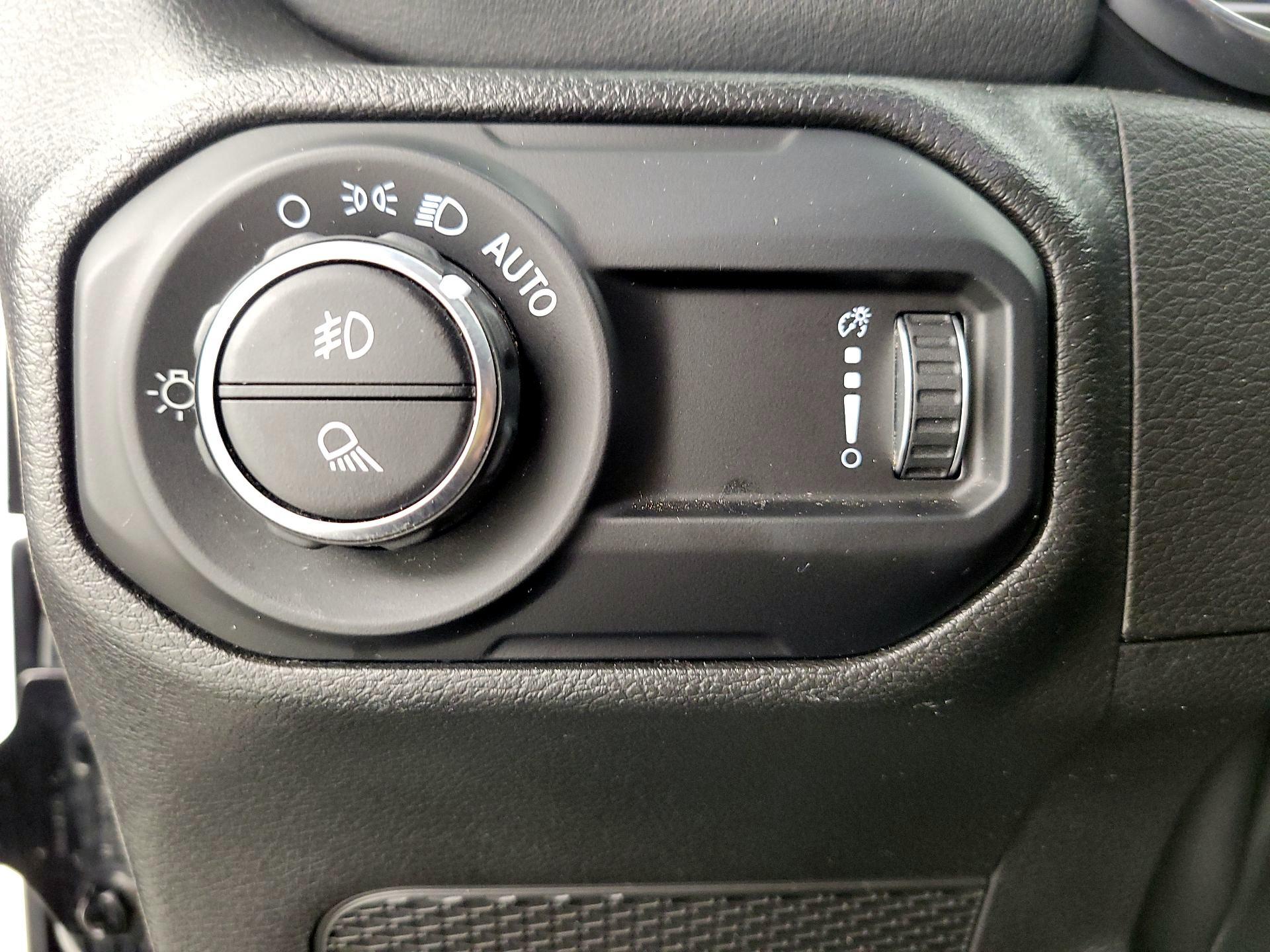 Thumbnail: 2023 Jeep Gladiator - 13