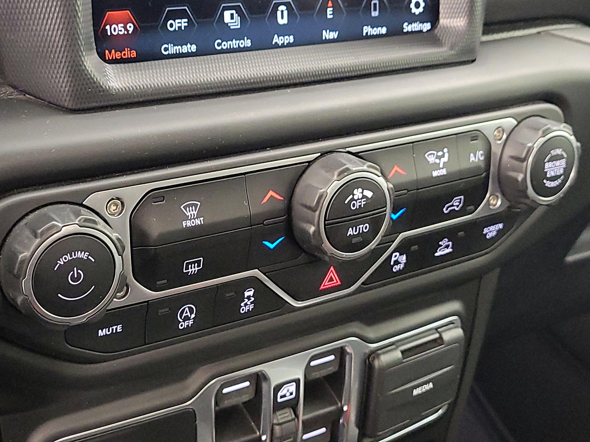 Thumbnail: 2023 Jeep Gladiator - 16