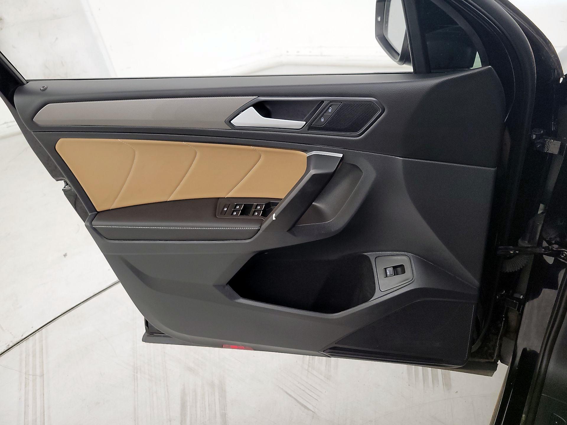 Thumbnail: 2024 Volkswagen Tiguan - 12